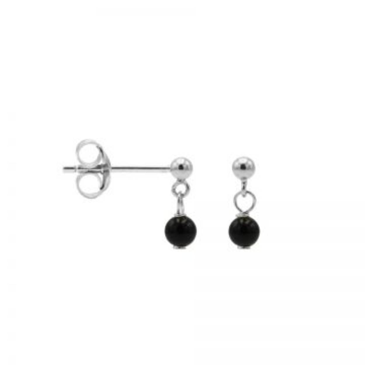 Maak je earparty compleet met deze oorsieraden van Karma. Leuk om single te dragen of in een rijtje gecombineerd met andere oorsieraden. De oorsieraden van Karma zijn van zilver of met een mooie vergulding