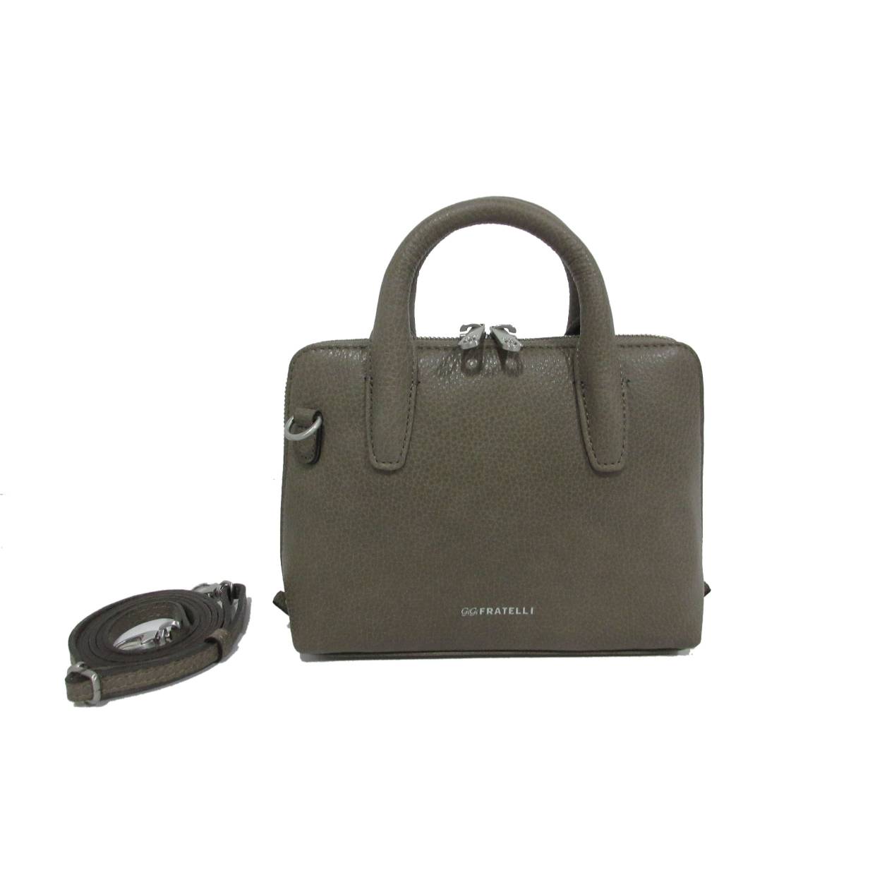 Gigi Fratelli Schoudertas – Compact, Stijlvol & Praktisch

Op zoek naar een trendy handtas die ook als schoudertas te dragen is? Deze stijlvolle tas van het Nederlandse merk Gigi Fratelli is de perfecte combinatie van elegantie en functionaliteit. Ideaal voor dagelijks gebruik, een avondje uit of een zakelijke afspraak.

Dankzij het slimme ontwerp is er ruimte genoeg voor je telefoon, portemonnee en sleutels, terwijl de compacte afmetingen ervoor zorgen dat de tas licht en comfortabel blijft dragen.

Praktische indeling met luxe afwerking

Zelfs in dit compacte formaat heeft de ontwerper van Gigi Fratelli weten te verrassen met handige extra’s:

Sleutelkoord – nooit meer zoeken naar je sleutels

Telefoonvak – je smartphone altijd binnen handbereik

Tussenvak met rits – voor extra veiligheid van je waardevolle spullen

Achtervak met rits – ideaal voor snelle toegang tot kleine items

Afmetingen:

Hoogte: 17 cm

Breedte: 20 cm

Diepte: 5 cm

Waarom kiezen voor Gigi Fratelli?

Gigi Fratelli staat bekend om zijn hoogwaardige tassen met een perfecte balans tussen stijl, kwaliteit en gebruiksgemak. Deze tas is gemaakt van premium materialen en ontworpen met oog voor detail – een must-have voor elke modebewuste vrouw.