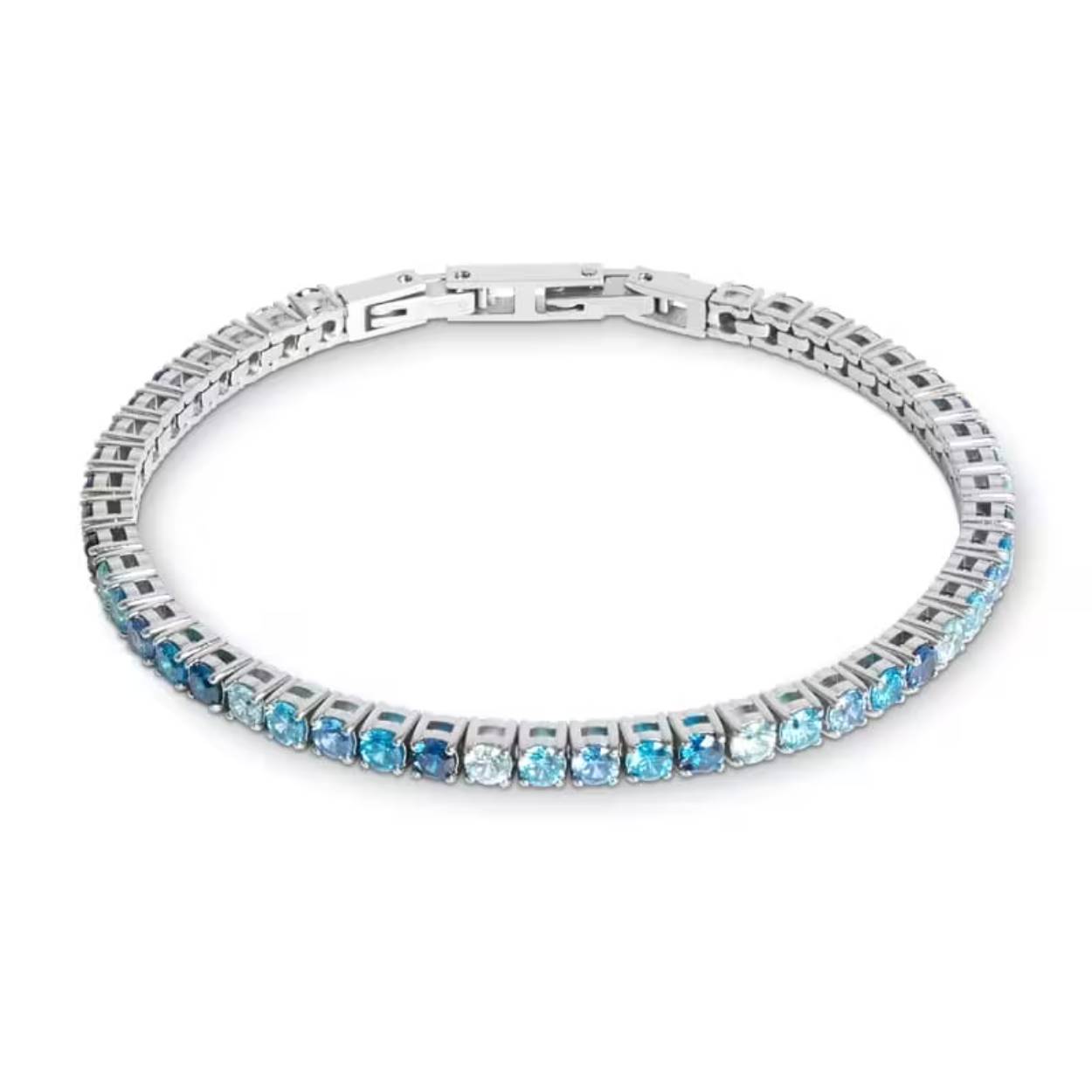 Tennis bracelet silver-blue
Een armband om elke dag van te genieten
De COEUR DE LION tennisarmband is zo’n sieraad dat je gewoon elke dag wilt dragen. Het voelt licht aan, ziet er stijlvol uit en past bij alles wat je draagt – of je nu naar kantoor gaat of een avondje uit plant.

Met liefde gemaakt door vakmensen
Achter elk ontwerp van COEUR DE LION zit een team van gepassioneerde sieradenmakers in Duitsland. In hun atelier combineren ze traditioneel vakmanschap met moderne technieken. Elk detail wordt zorgvuldig afgewerkt, zodat jij iets draagt waar echt aandacht aan is besteed.

Tijdloos design met karakter