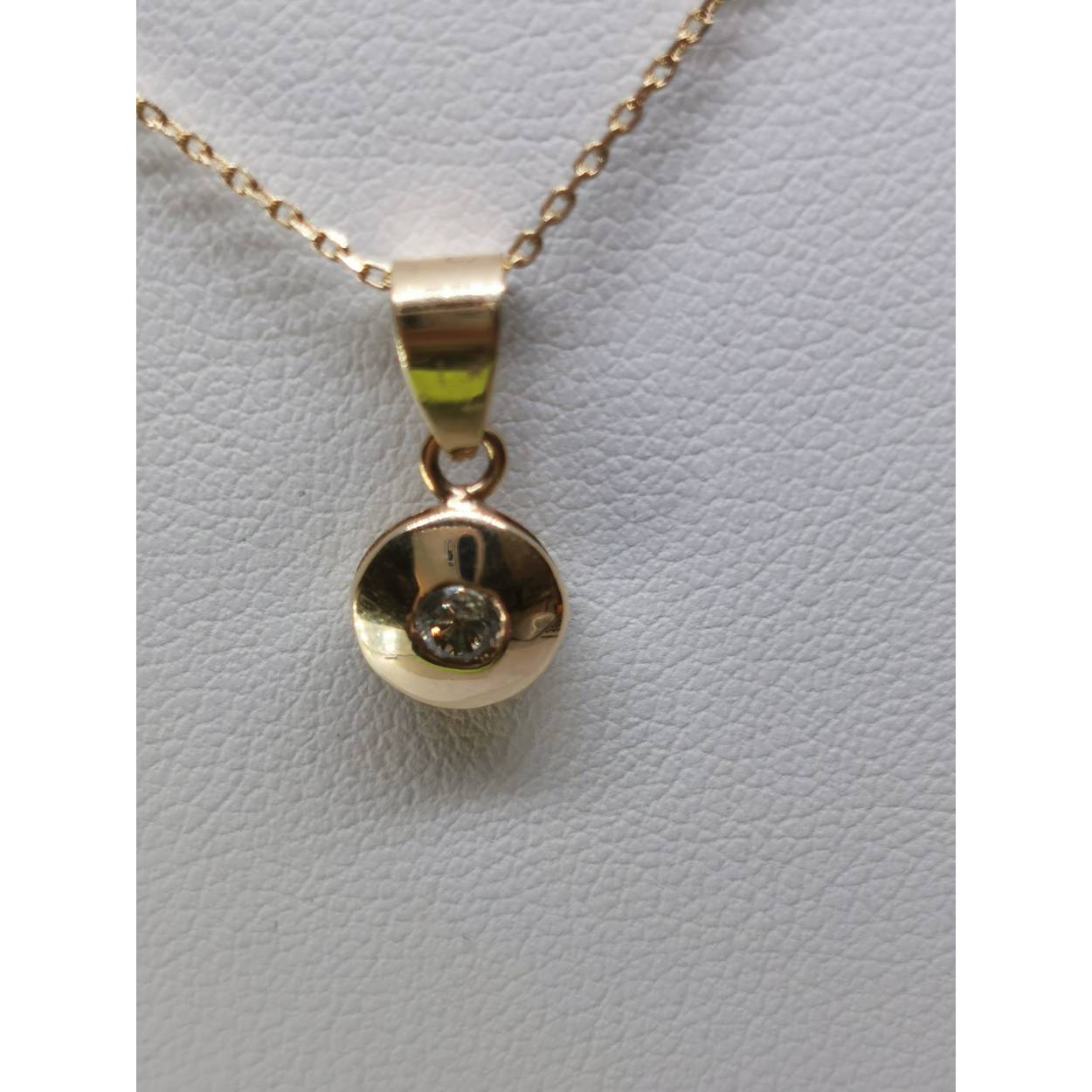 14 karaat geel gouden solitair diamanten hanger.

Soort: Diamant
Slijpvorm: briljant
Karaat: 0.08
Helderheid: VS
Kleur: G
Aantal: 1
