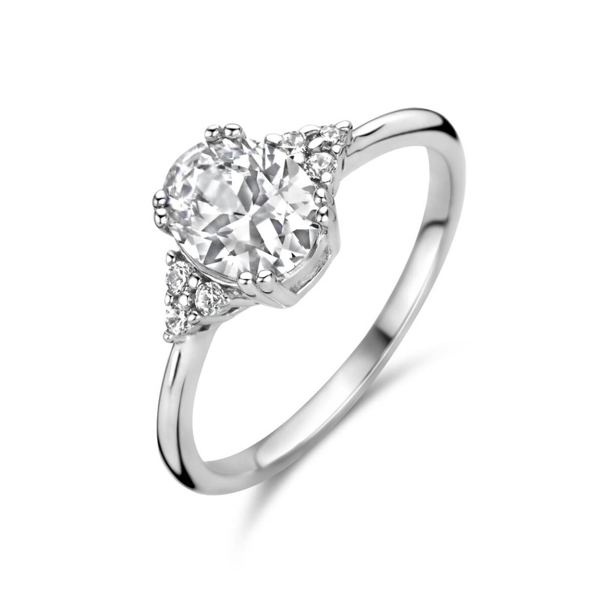 Gerhodineerd 925 zilveren ring met een breedte van 8mm. Uitgevoerd met schitterende zirkonia.