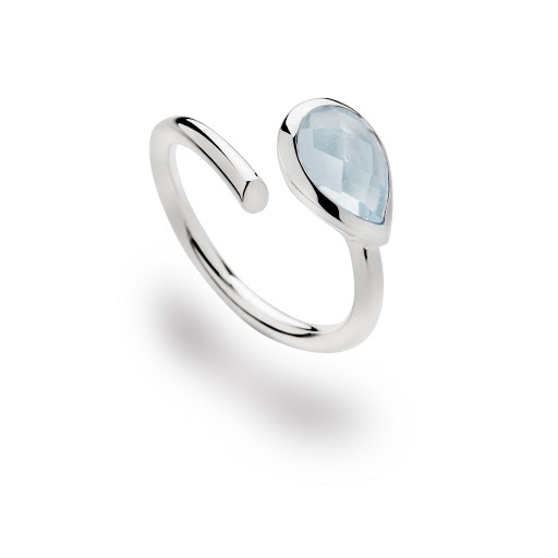 zilveren ring met blauwe topaas