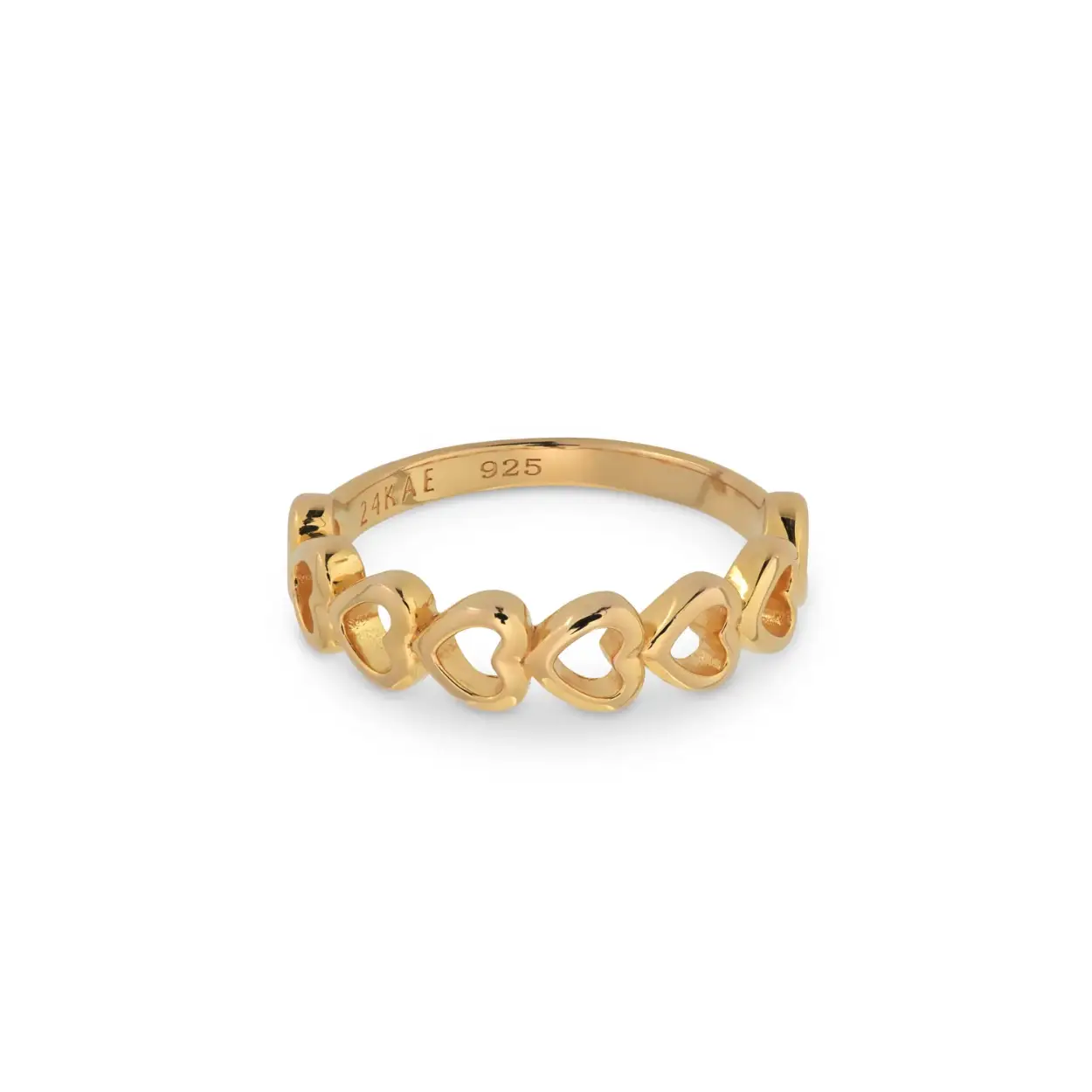 The Hart Family! This heart shaped ring is perfect to complete your ring stack. Also in combination with the necklace and bracelet, for the complete look. All 24Kae jewelry is designed by Kae Sutherland with love and eye for detail. So don't forget to treat them with love too. Each ring is characterized by its authenticity through a 24Kae engraving.

Details
- Thickness band: 2,4 mm
- Width band: 1 mm
- Size hearts: 5 x 5 mm
