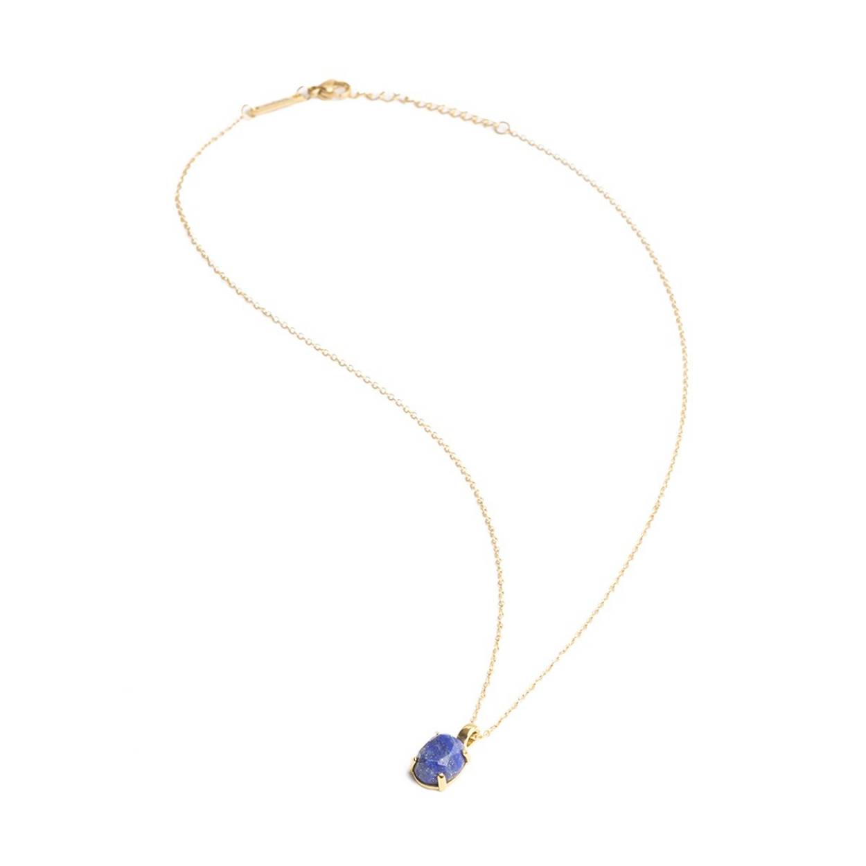 Het Calispera Lapis collier is afgewerkt met een prachtige, gefacetteerde Lapis Lazuli natuursteen. Deze ketting is 38 cm lang en is in maat verstelbaar met 3 cm zodat hij perfect past.
