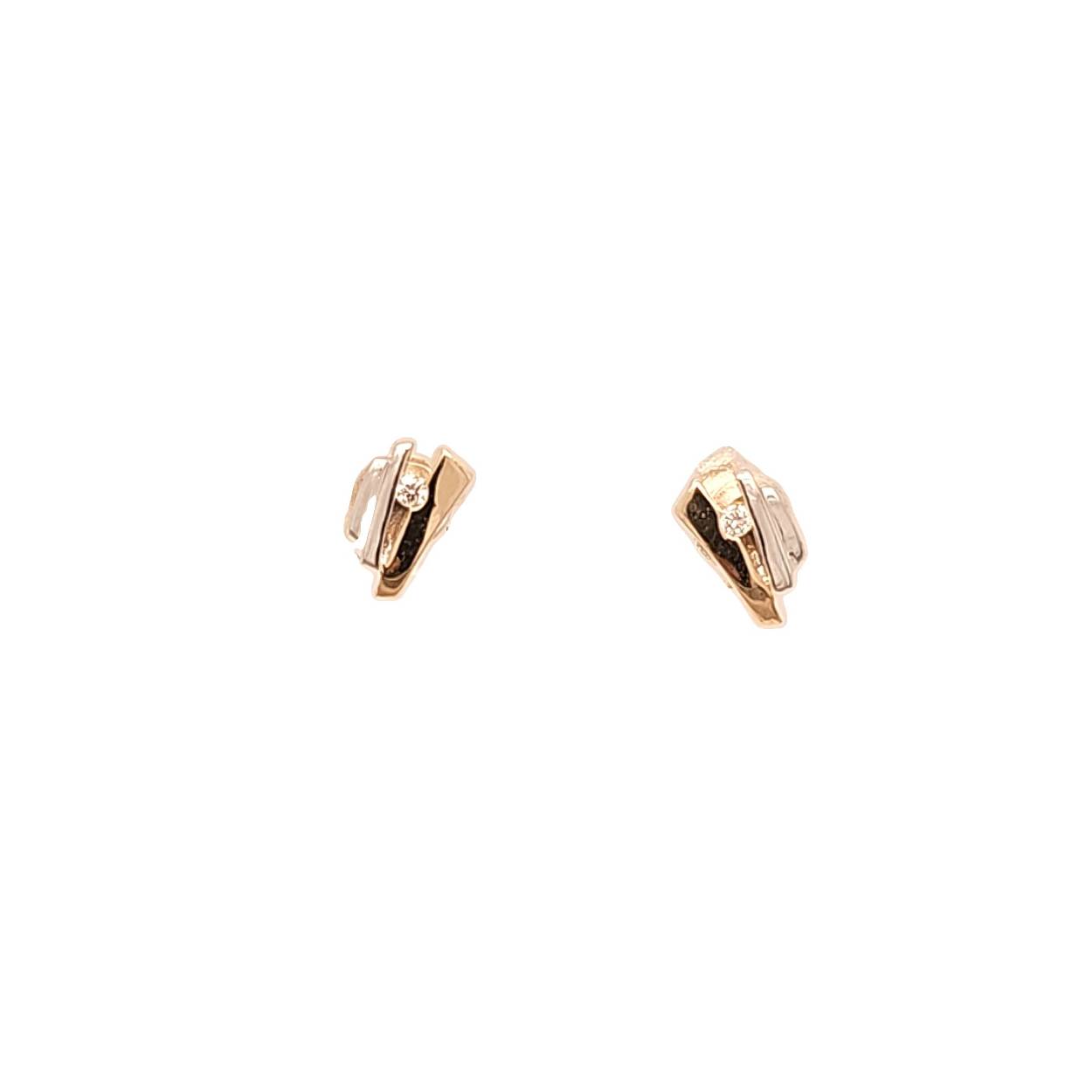 geelgouden en witgouden oorknop met diamant