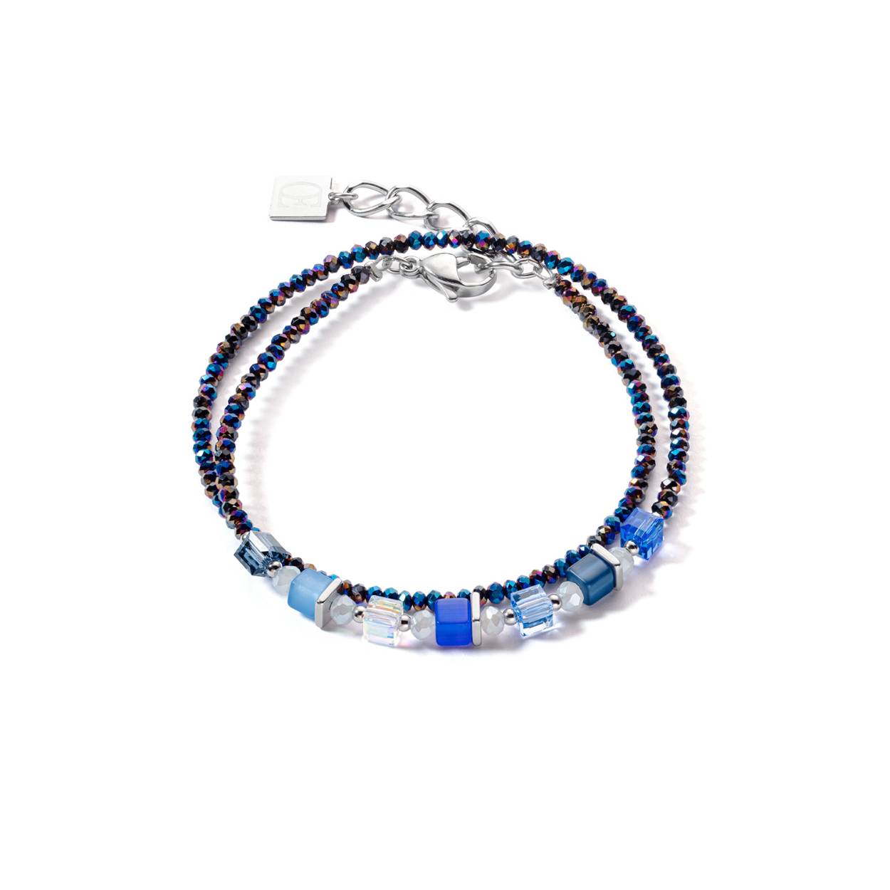 Voeg wat extra kleur toe aan uw outfit met deze dubbele armband van Coeur de Lion.

Handgemaakt uit Duitsland en vervaardigd met Swarovski kristal, synthetisch tijgeroog, geslepen glaskralen en edelstaal.

Bij aankoop van de armband krijgt u bijpassende oorknopjes cadeau, twv €39,-