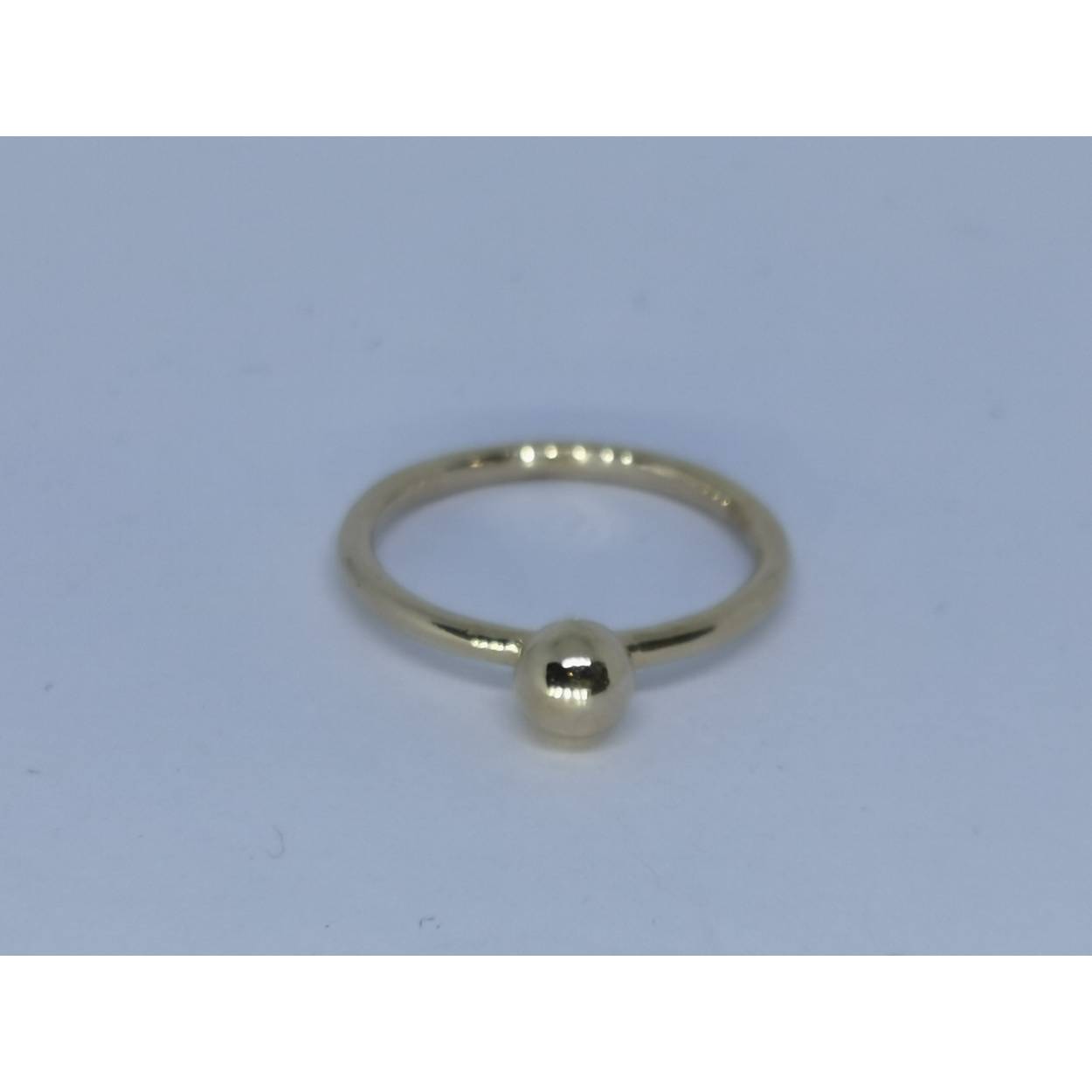 14 Karaat geel gouden ring met bol.

Deze ring is alle maten leverbaar. U kan bij het afrekenen, bij het kopje opmerkingen vermelden welke maat u wenst.