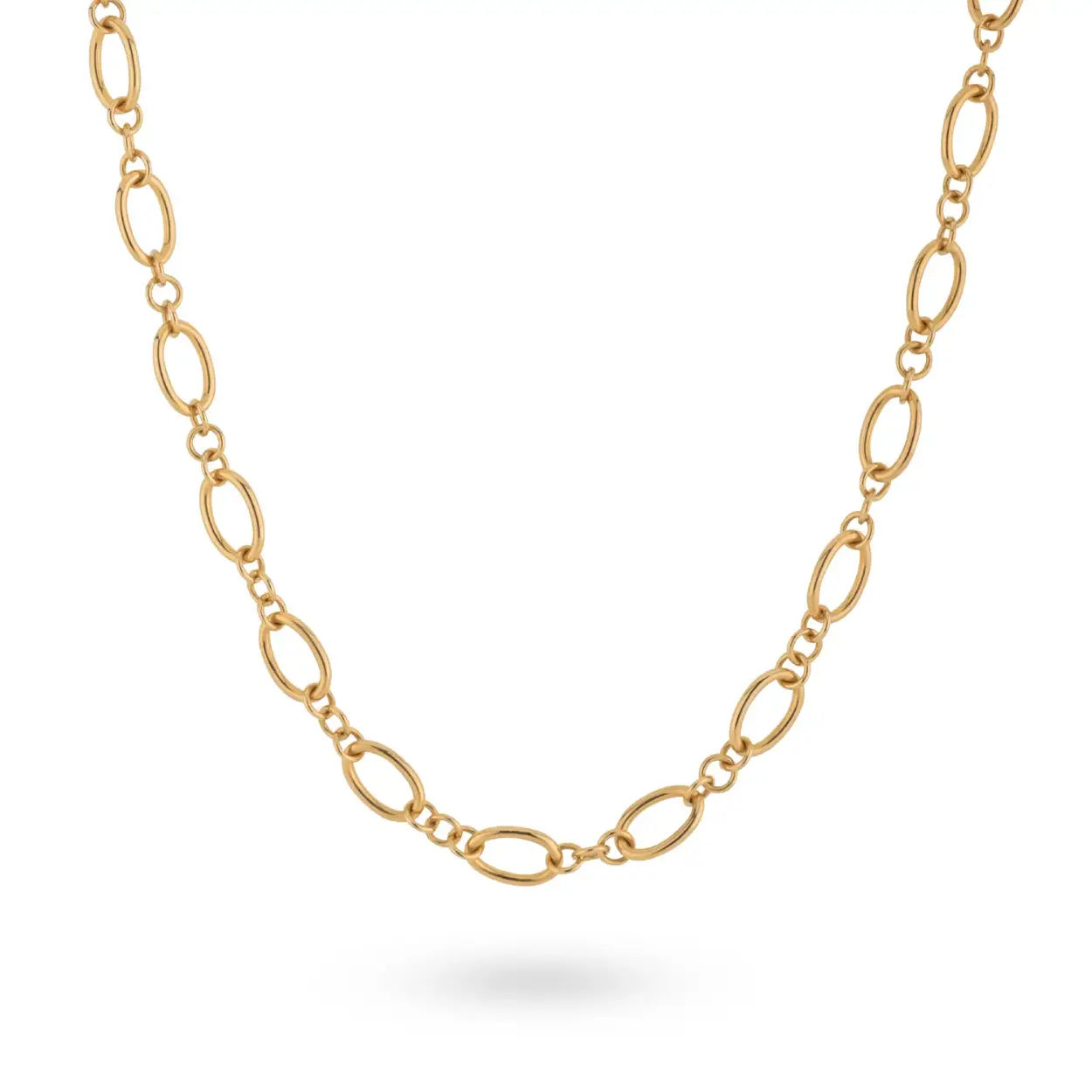 This classic chain is now also available in a necklace. Combine it with the matching bracelet, and mix and match it with our other necklaces for a complete look! All 24Kae jewelry is designed by Kae Sutherland with love and an eye for detail. So don't forget to treat them with love too. Each 24Kae necklace is characterized by its authenticity through a unique handmade charm with engraving and a touch of beige.

Details
- Length necklace: 45 cm