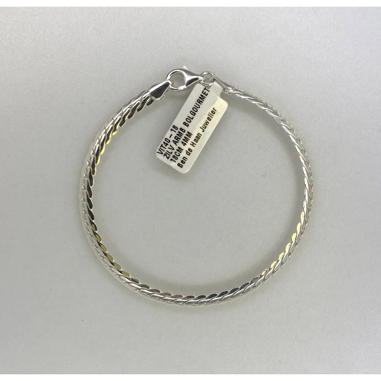 Zilver bol gourmet armband 18 cm / 4 mm met karabijnsluiting