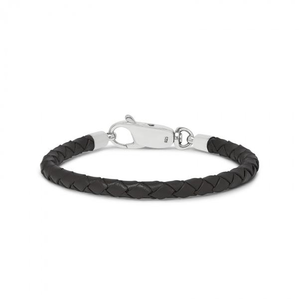 Deze leren armband van Silk is van de Roots collectie!
De maat van de armband is 21 cm.