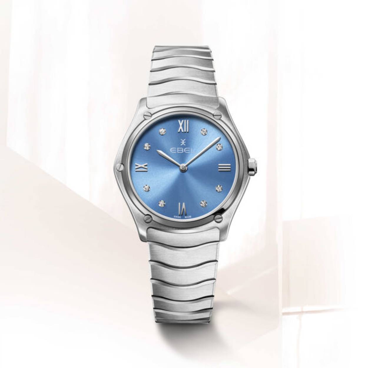 Juwelier Schilder Vlugt is een officiële dealer van EBEL. U kunt dit horloge direct bestellen of neem contact met ons op via mail, telefoon of het contactformulier en wij helpen u graag verder.