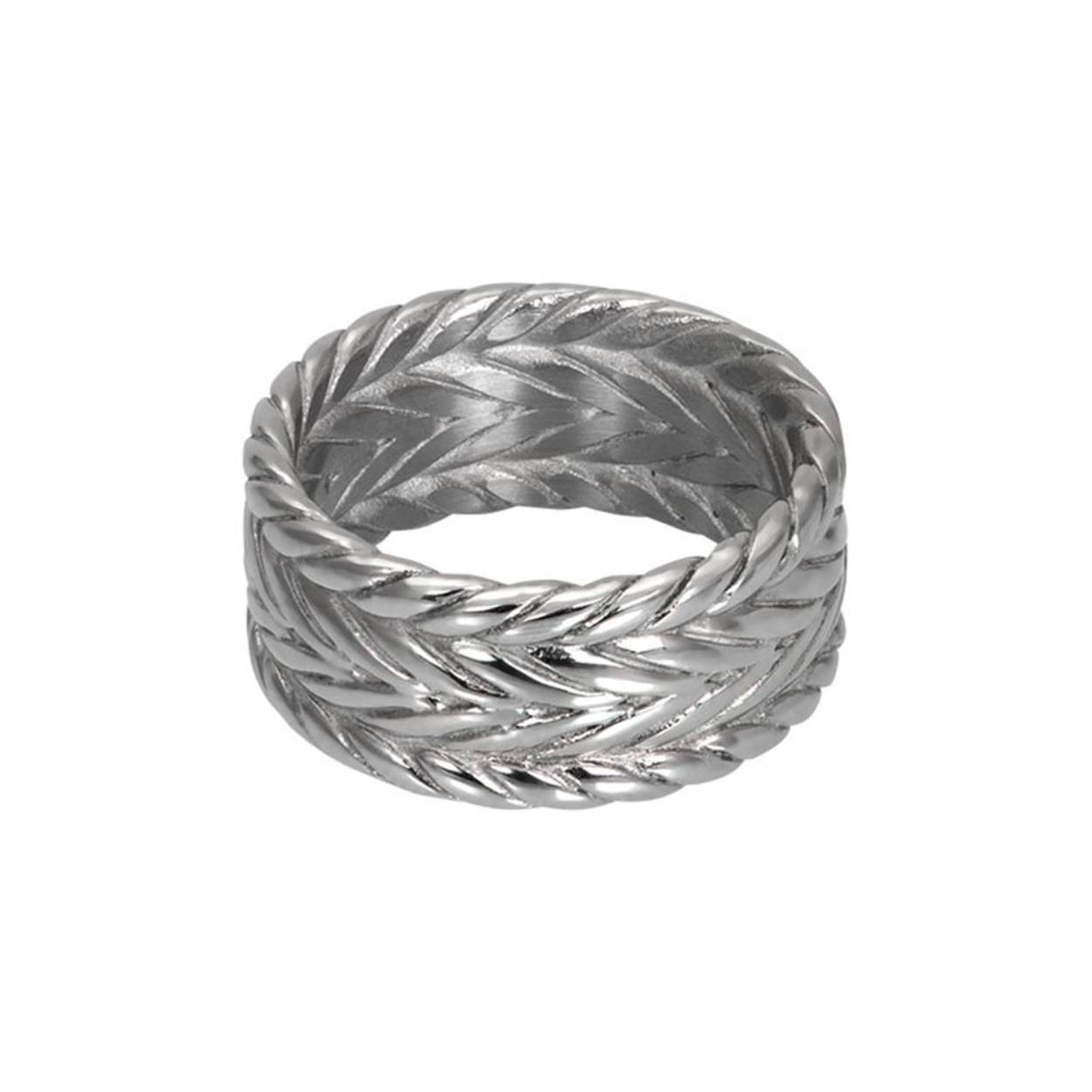 De iXXXi MEN single ring Chevrolet is gemaakt van stainless steel en heeft een zilverkleurige uitstraling. De solitaire ring bestaat geheel uit een fijn gevlochten design. Single ring Chevrolet heeft een stoere uitstraling en is verkrijgbaar in diverse maten. Met welke items uit de iXXXi MEN collectie combineer jij deze zilverkleurige ring Chevrolet?