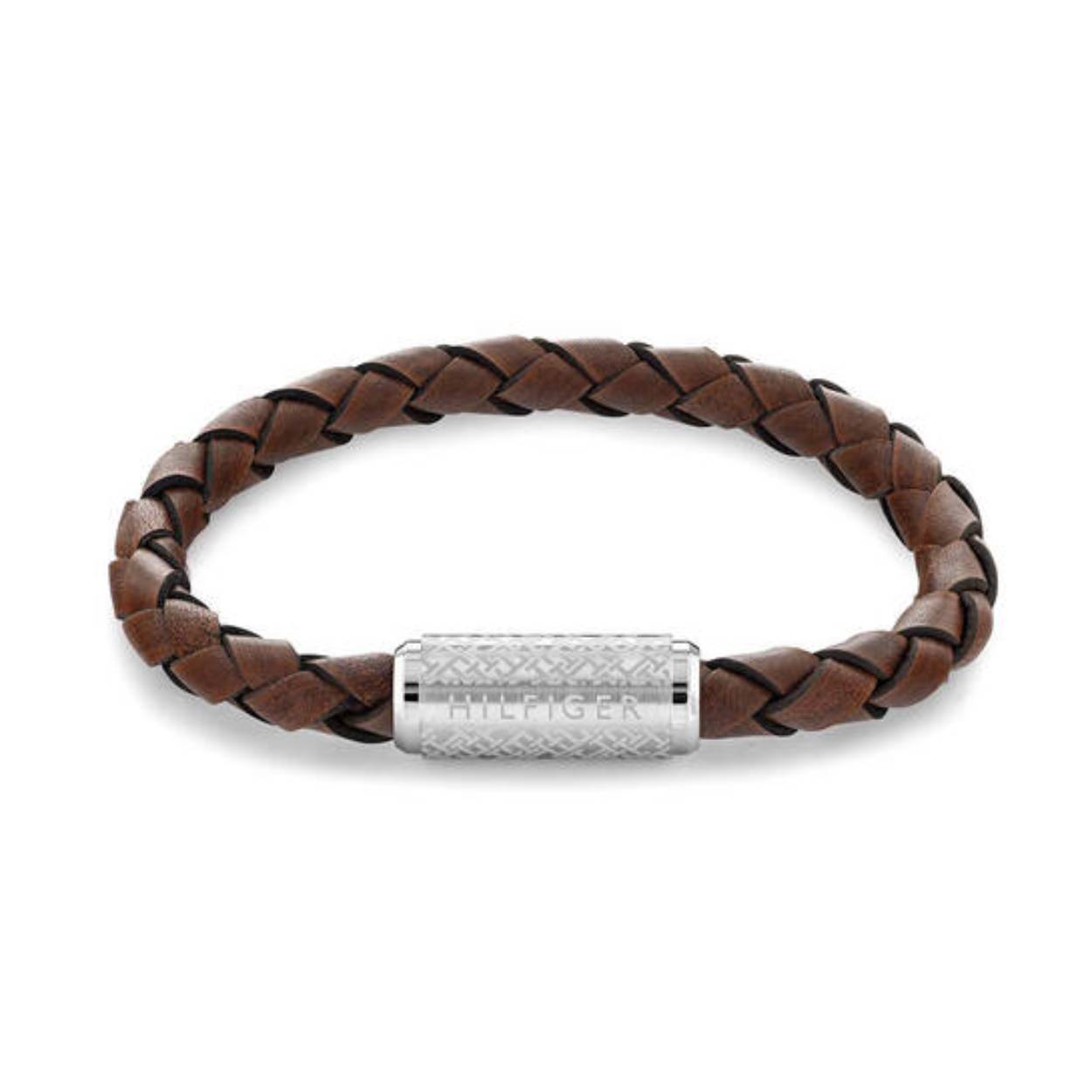 Tommy Hilfiger Jewels TJ2790482 Armband Heren Bruin
Deze unieke armband van Tommy Hilfiger uit de jewelry serie met nr: TJ2790481 is een stoer en chique model. De herenarmband is gemaakt van leer met in het midden een stalen tussenstuk met daarop het Tommy logo. De armband heeft een magnetische verstelbare sluiting en een totale lengte van 19cm.

Het merk:
Tommy Hilfiger is wereldwijd één van de grootste designer lifestyle merken en is internationaal bekend om haar classic American cool stijl. De sieraden zijn voor dames en heren met een eigen stijl, die niet bang zijn om dit aan de wereld te laten zien.

Specificaties:
- Artikelnr: TJ2790482
- Bruine armband
- Materiaal: leer
- Lengte: 19cm
- Heren sieraad