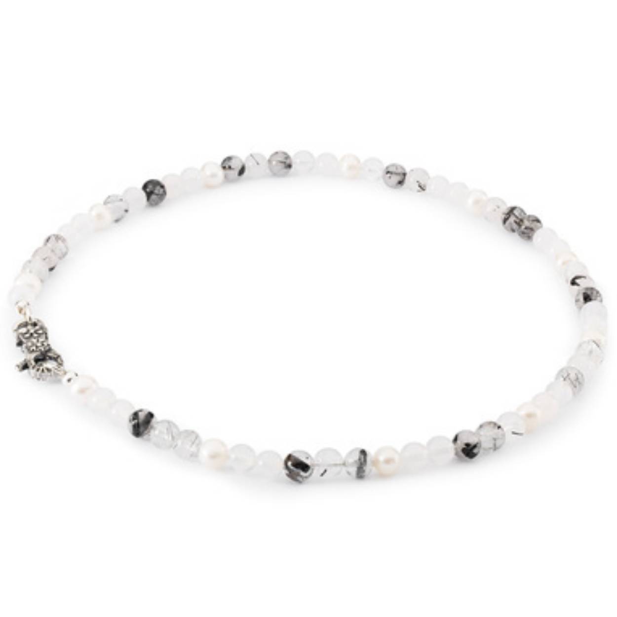 Bijzondere KETTING uit de Trollbeads Collectie. Maak een style-statement met deze ketting DROMEN VAN BALANS. De ketting is vervaardigd uit ZILVER, KWARTS, ONYX en ZOETWATERPAREL. De ketting is in meerdere maten