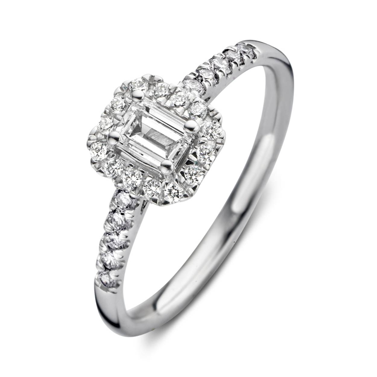 Ring Ivy Royal is dankzij de prachtige emerald geslepen middensteen een echte showstopper! De opvallende middensteen wordt omringd door fijne briljanten voor een extra luxe uitstraling. De extra briljanten in de scheen van de ring maken het feestje helemaal af. De ring heeft een licht verhoogde zetting, waardoor hij perfect gecombineerd kan worden met een gladde of diamanten rijring. Combineer haar bijvoorbeeld met de verfijnde Millie ring.

Kies zelf de gewenste steengrootte van jouw diamanten. Ring Ivy Royal is in verschillende maten beschikbaar. Bekijk bovendien eens de Ivy ring, met een gladde gouden scheen.