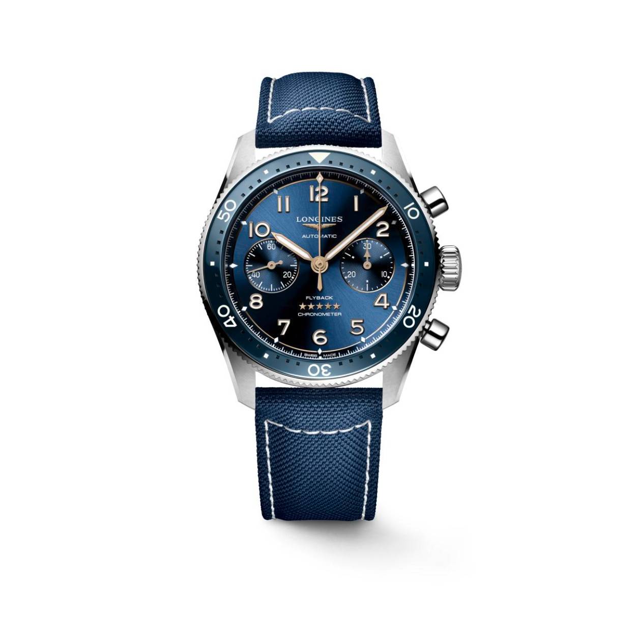 Dit Longines horloge behoort tot de Spirit Flyback collectie.
Referentienummer: L3.821.4.93.2

De Longines is voorzien van een automatisch kaliber L791 uurwerk met een gangreserve van 68 uur. De kast is gemaakt van roestvrij staal en komt met een blauwe NATO band. Het horloge heeft een diameter van 42 mm en is getest op een waterdichtheid van 10 ATM / 100 meter. Dankzij de Super- LumiNova op de wijzers en indexen is het horloge ook in het donker duidelijk af te lezen. Het horloge heeft een krasbestendig saffierglas met meerdere lagen anti-reflecterende coating aan beide zijden. Dit horloge heeft bronzen wijzers en heeft een zelfopwindend mechanisch uurwerk met een frequentie van 28.800 trillingen per uur en een balansveer van monokristallijn silicium.

Het automatische uurwerk is COSC Chronometer gecertificeerd.

Horloges van Longines met automatische uurwerken genieten van een verlengde fabricagegarantie van 5 jaar. Deze langere garantieperiode onderstreept de uitzonderlijke kwaliteit en het vakmanschap van de automatische uurwerken van Longines.