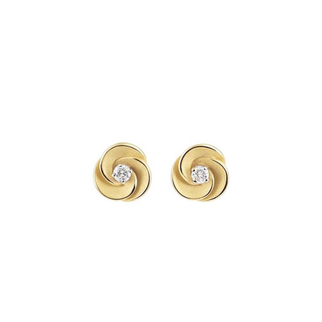 Deze tijdloze oorbellen uit de Desert Rose collectie zijn vervaardigd in 18 kt geelgoud en afgewerkt met een fonkelende briljant (0.12ct).

Referentienummer: GOR3232U
