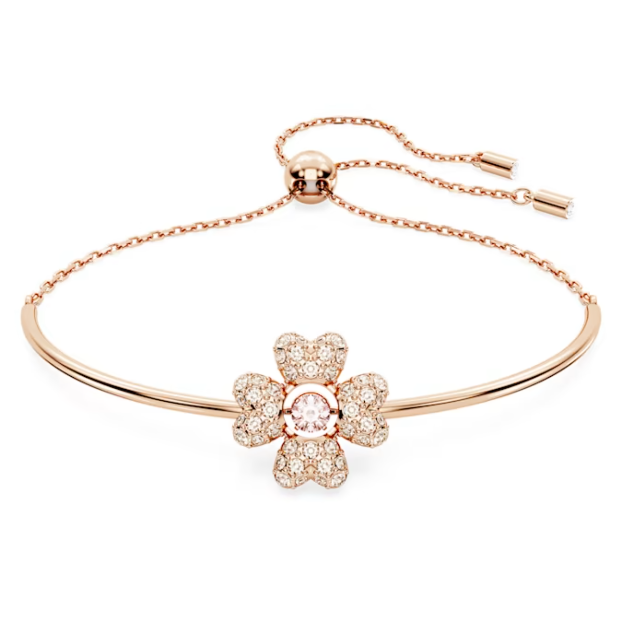 Deze charmante armband uit de Idyllia-lijn geeft elke look een luxe accent. Het ontwerp met de roségoudkleurige toplaag hangt aan een ketting met een aanpasbare sluiting en heeft een klavertje vier-motief dat is vervaardigd met een centrale roze Swarovski Zirkonia en vier blaadjes, gedecoreerd met een pavé van heldere kristallen. Combineer met een paar Idyllia-oorbellen met klavertjes voor een op de natuur geïnspireerde look.