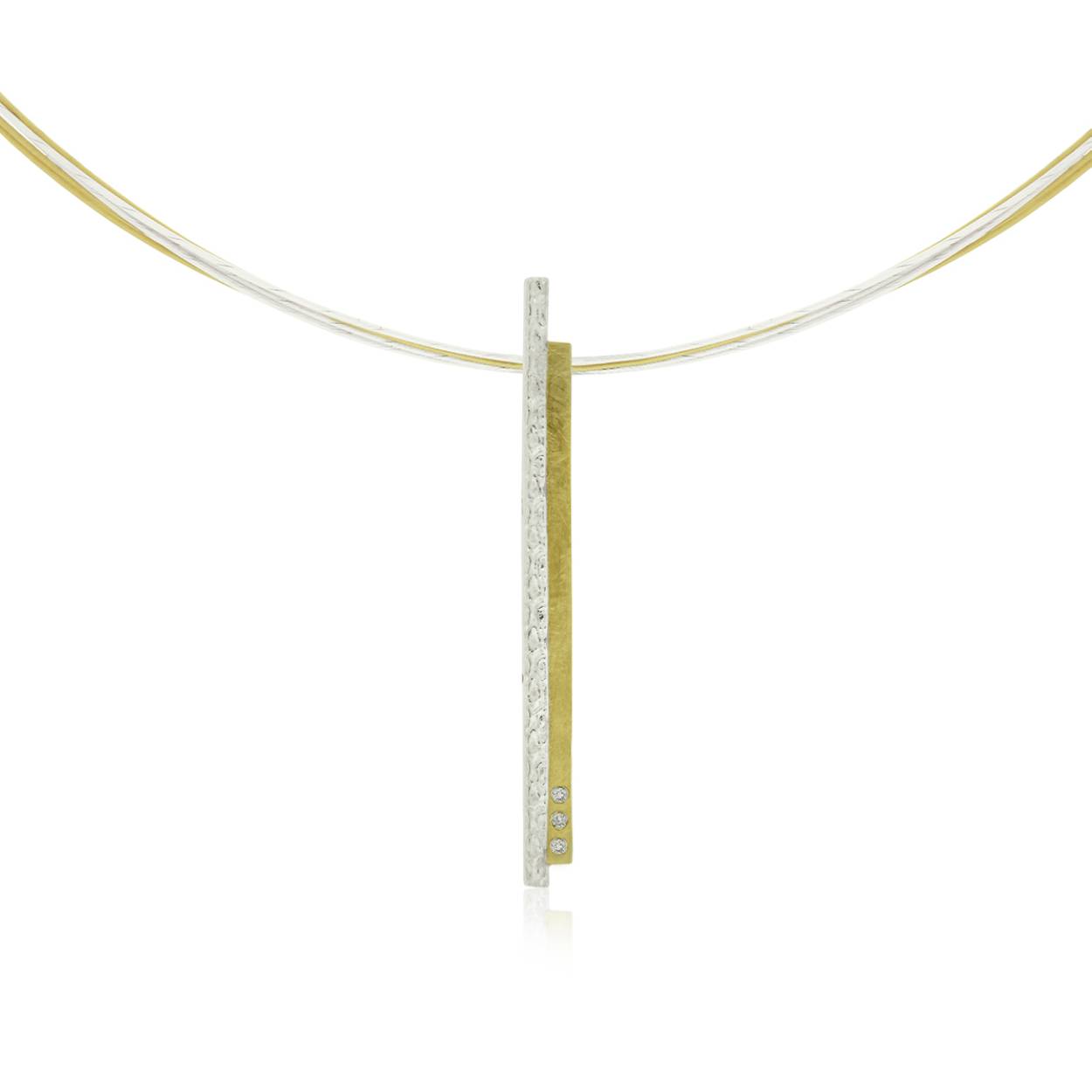 Choker met hanger langwerpig zilver, goudopleg  3 x briljant