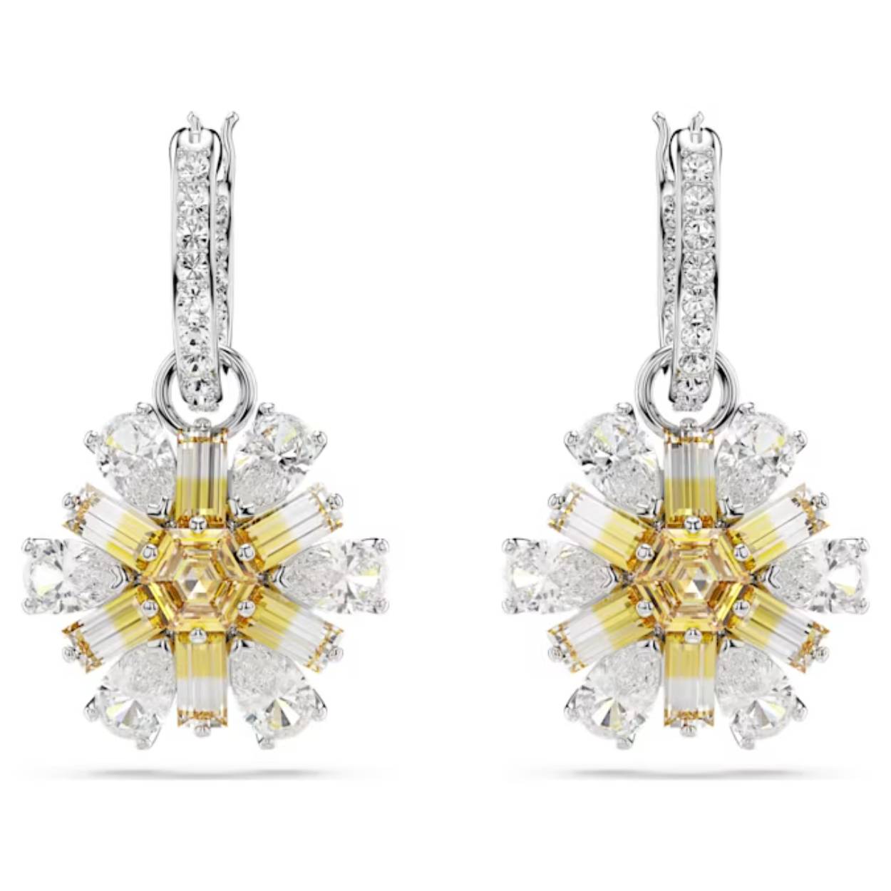 Deze opvallende, delicate oorbellen zijn kleurrijk en karaktervol. De oorsieraden met rhodium toplaag hangen aan een mini-oorring met heldere kristallen en zijn voorzien van een kleurrijke bloem met gele en heldere Swarovski Zirkonia met een opvallend kleurverloop voor een moderne uitstraling. Een perfect toonbeeld van Swarovski     savoir-faire dat uw stijl een op de natuur geïnspireerd accent meegeeft.

Artikelnr.: 5683243
Collectie:  Idyllia
Formaat: 2.6 x 1.5 cm
Materiaal:  Kristallen, Rodium-verguld, Zirkonia
Kleur:  Geel
Gewicht (individueel product):  2.05 g