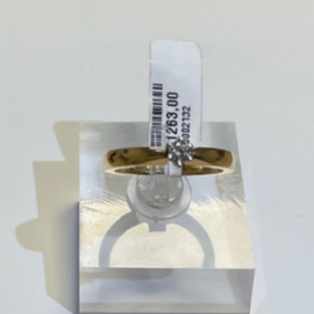 Ring van Eclat met een diamant van Top Wesselton VVS kwaliteit. De diamant is van 0.15 karaat.