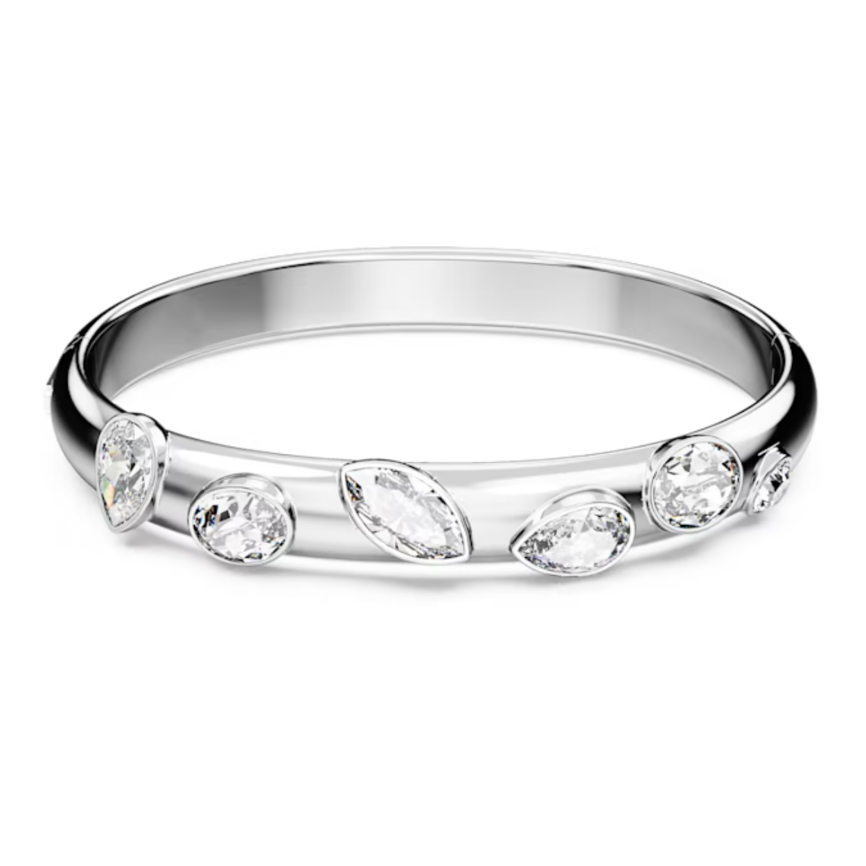 Deze Dextera-armband met verschillende kristallen met facetten is een perfect voorbeeld van het vakkundige slijpwerk van Swarovski. De brede band met een rhodium toplaag past perfect om de pols en breekt het licht door het glanzende metaal en de stralende stenen. Een sieraad dat ongetwijfeld een opvallende aanvulling op uw sieradencollectie wordt.