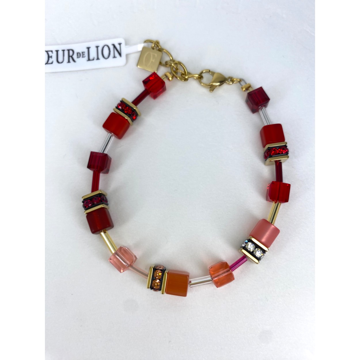 Coeur de Lion armband in de kleur rood. Polaris gecombineerd met synthetisch tijgeroog en swarovski. 