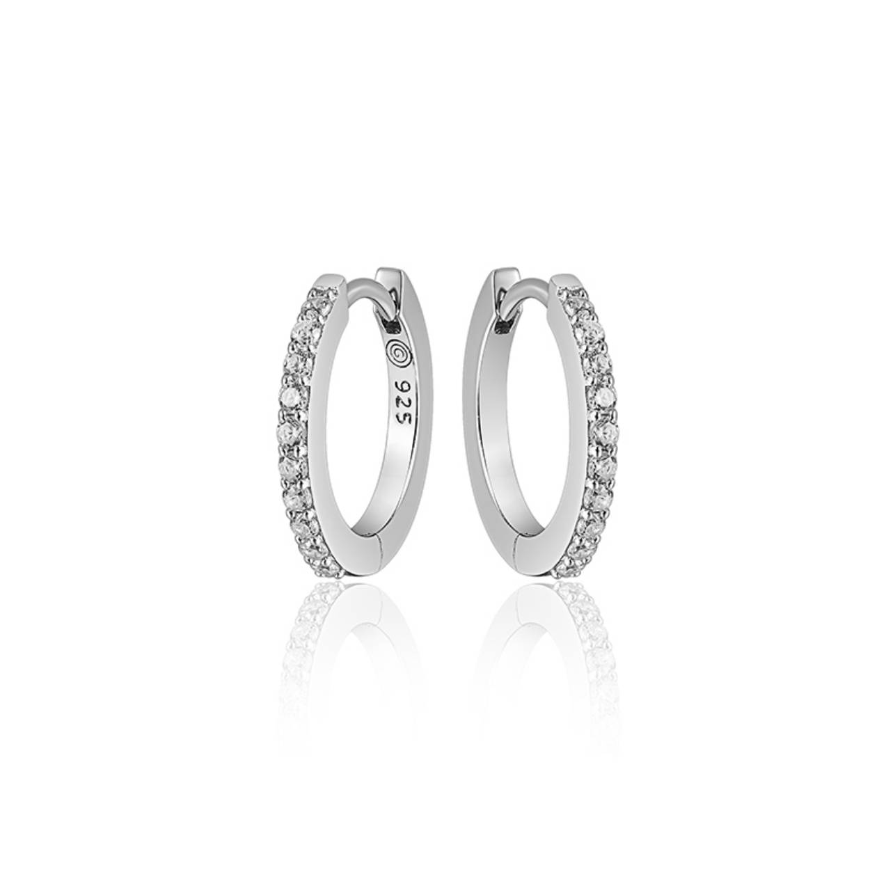 Zilveren smalle creolen met zirconia's 18 mm hoog