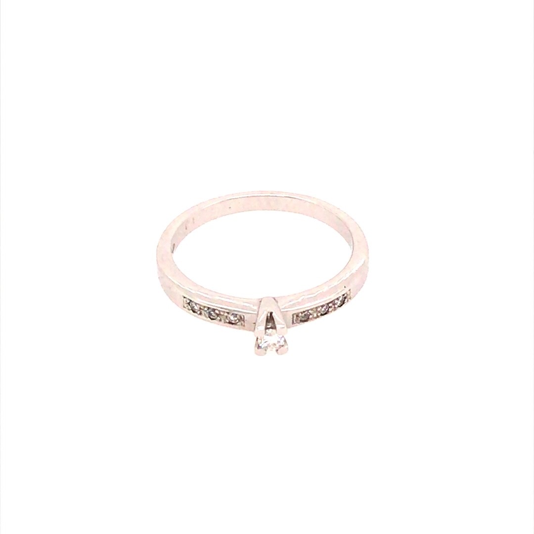 Eclat 14krt. witgouden ring  met diamant