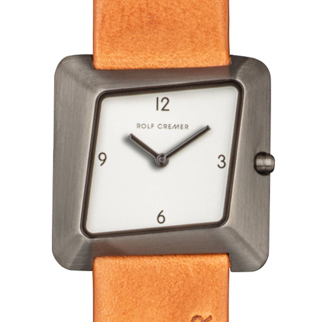 Rolf Cremer horloge met donkergrijze edelstalen kast en witte wijzerplaat met cognac-kleurige leren band uit de Twister-serie
