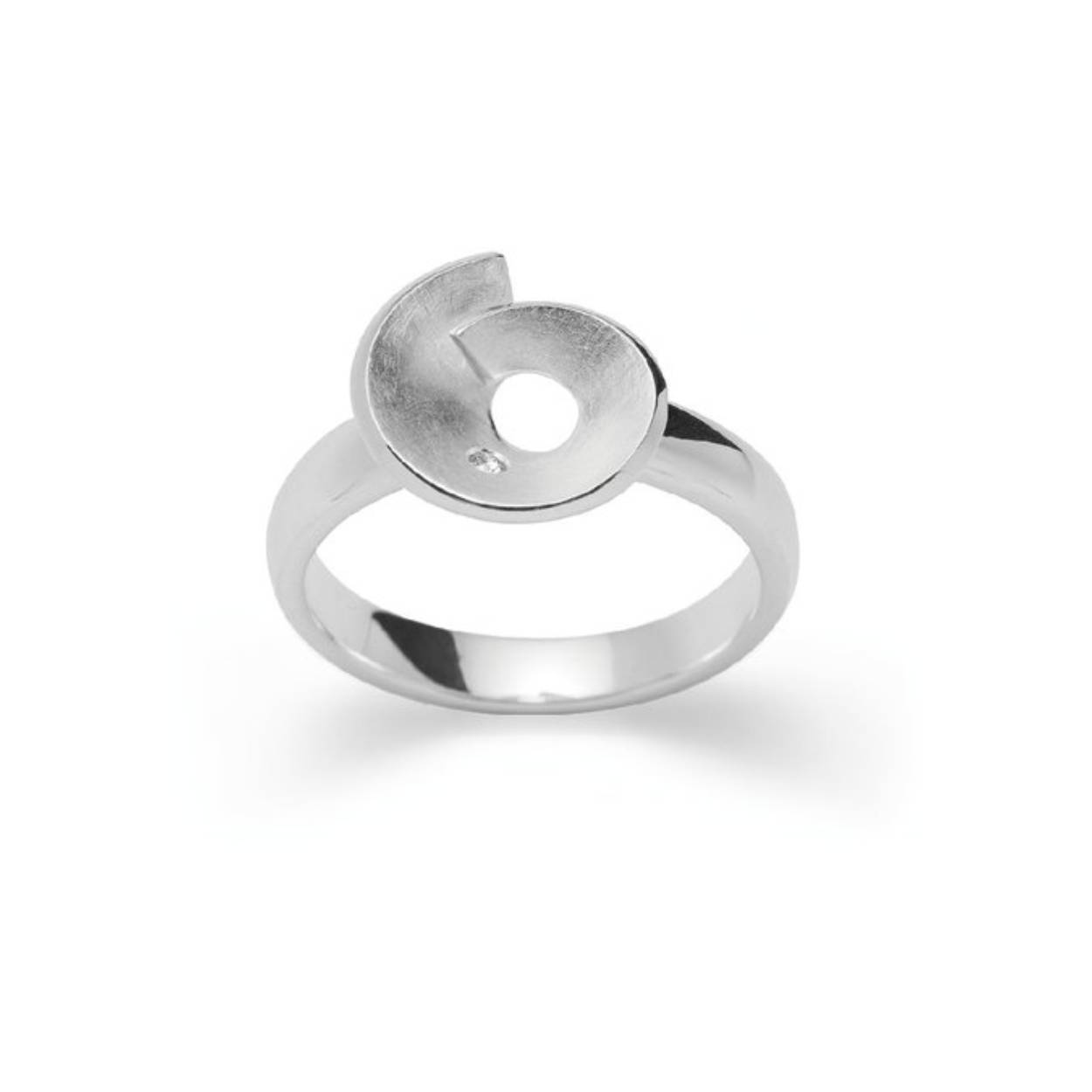Zilveren ring eismatt met diamant  0.02 w/si
