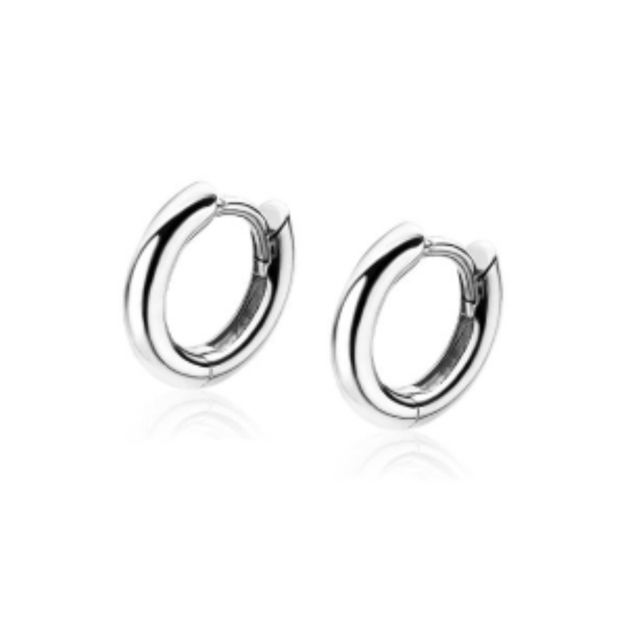 ZINZI zilveren creolen met luxe scharniersluiting. De creolen zijn 12mm x 2mm groot. Ideaal te combineren met Zinzi creoolhangers. De creolen zijn vervaardigd van eerste gehalte zilver (925) en voorzien van een rodiumlaag voor een extra langdurige glans.