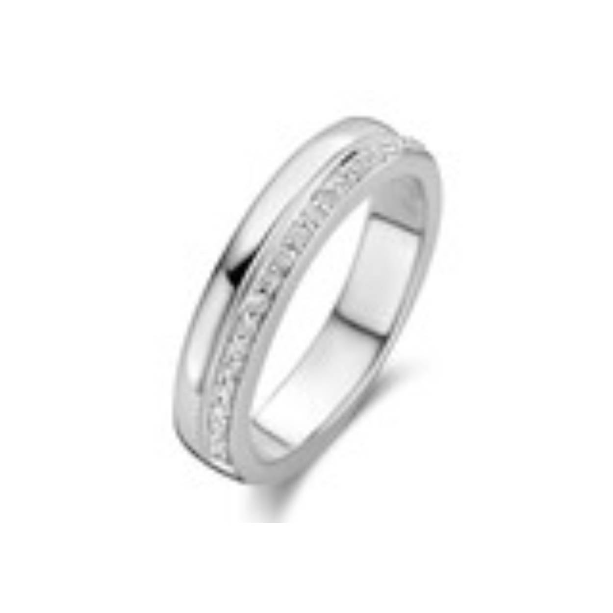 De Moments ring met Zirkonia, modelnummer 15149AW/56, is een verfijnde en elegante sieraad voor elke gelegenheid. Deze prachtige ring is gemaakt voor dames en is versierd met fonkelende zirkonia's die elke outfit laten sprankelen. Draag deze ring solo voor een subtiele touch of combineer met andere sieraden voor een uitgesproken look. Perfect voor dagelijks gebruik of speciale gelegenheden.