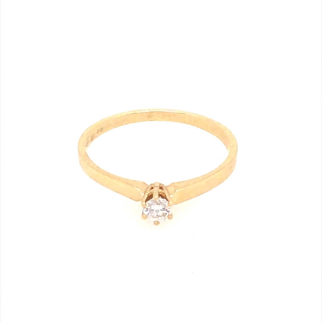 Eclat 14 krt. geelgouden ring met diamant
