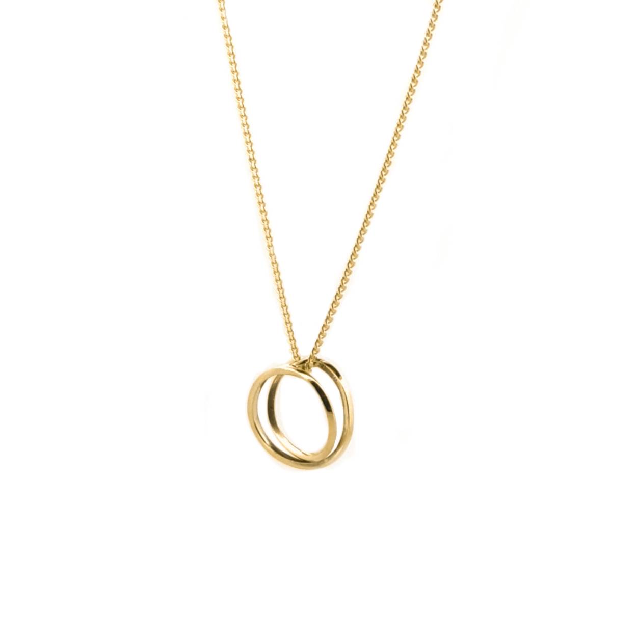 Oneindige hanger. De sierlijke hanger ligt niet vlak op de huid waardoor er altijd beweging is als je haar draagt. Dit geeft een extra speels effect aan de subtiele hanger.

Deze hanger wordt los verkocht of wil je er een bijpassende ketting/spang van goud bij bestellen?

Maak een afspraak en kom deze sierlijke hanger eens passen! Of bestel haar gelijk, dan sturen we deze mooi verpakt naar je toe.