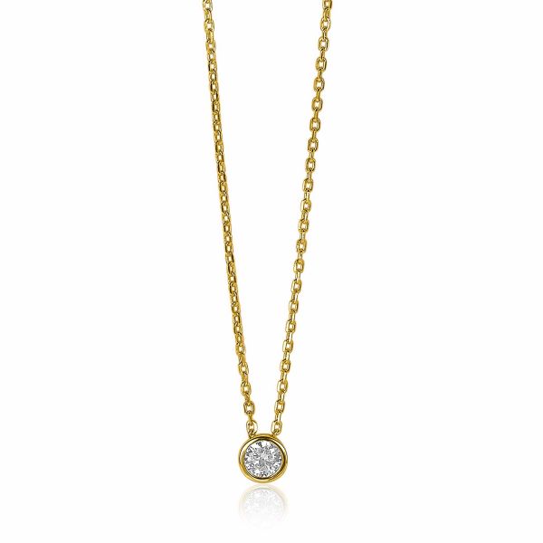 ZINZI zilveren ketting met anker-schakels in 14K geel verguld en in het midden een schitterende ronde hanger bezet met een ronde witte zirconia. Met herkenbaar Zinzi hartje bij de sluiting. De lengte is te variëren tussen 40 en 43cm, zodat de ketting trendy kort op de hals kan worden gedragen. De ketting is vervaardigd van eerste gehalte zilver (925) en voorzien van een 14K geelgoudkleurige laag.