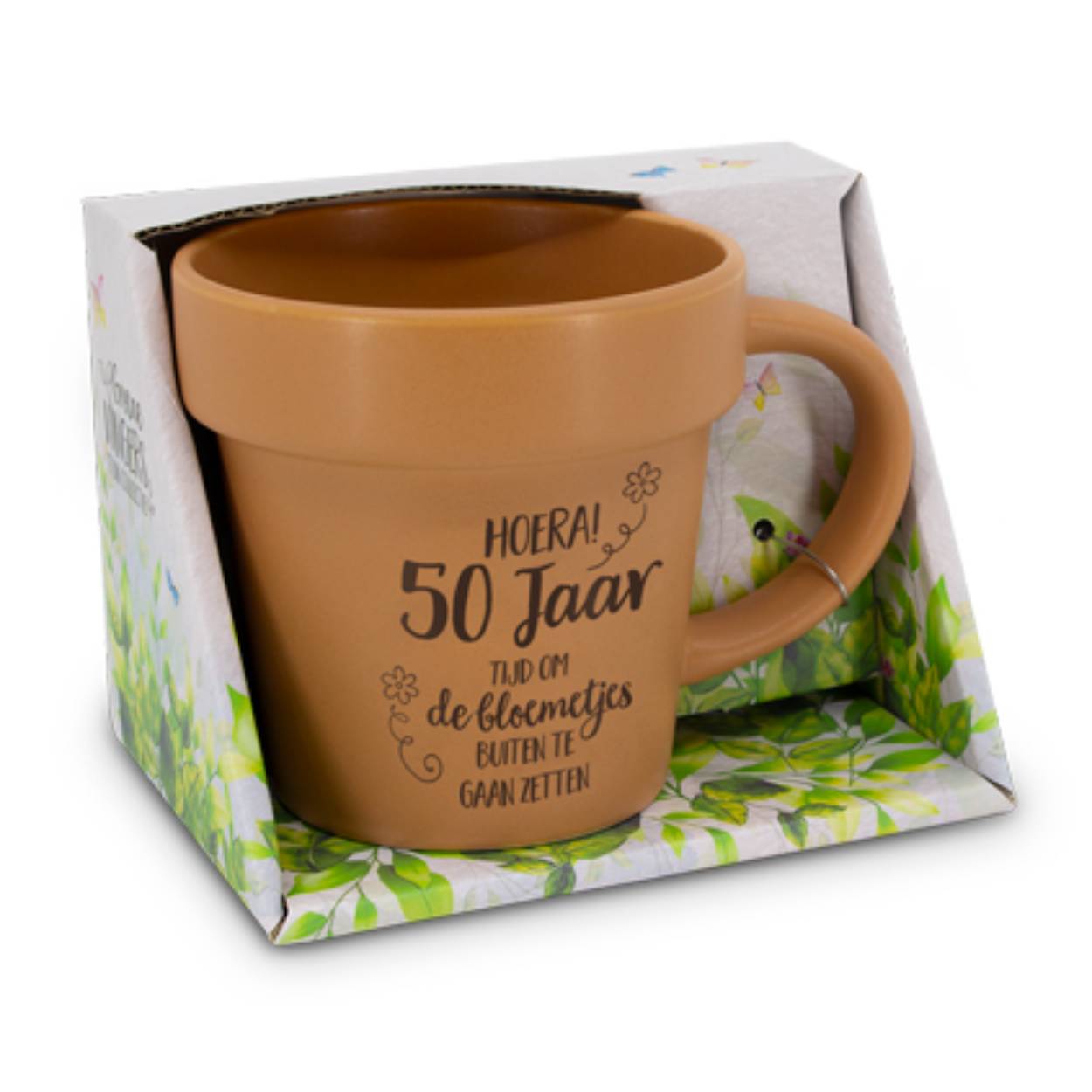 Mok met tekst, gemaakt van terracotta-gekleurd porselein.