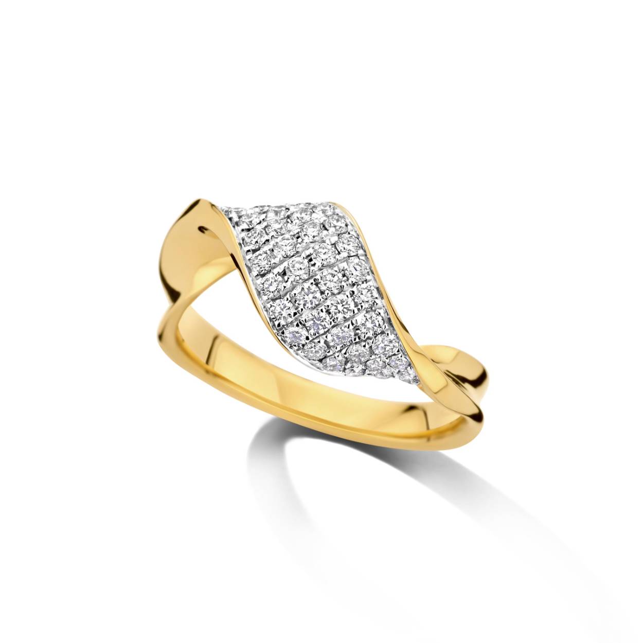 Ring goud 18kt met diamanten.