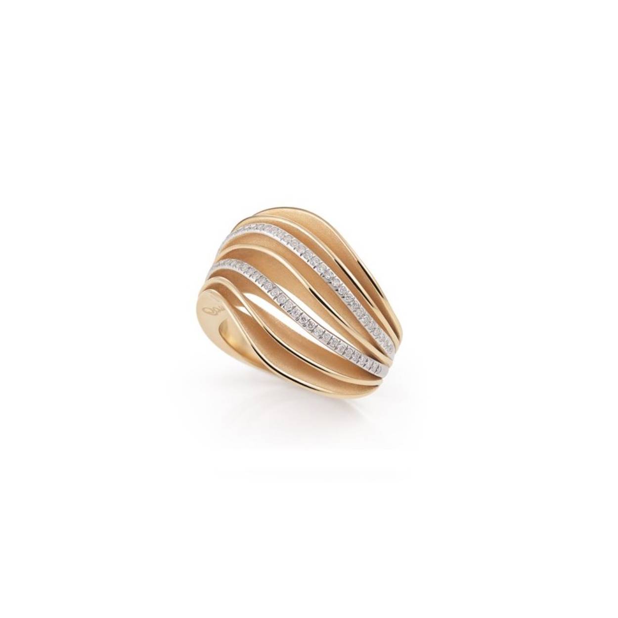 18krt gouden ring met diamant 0,21crt uit de Velaa Waves collectie van AnnaMaria Cammilli. De kleur van de ring is orange apricot, een zachte oranje kleur, zo delicaat als de kleur van een abrikoos. Voor een verfijnde impact op de huid.

Ringmaat: 55 (17 1/2). Heeft u een andere maat, neem dan gerust contact met ons op.

Referentienummer: GAN3353J