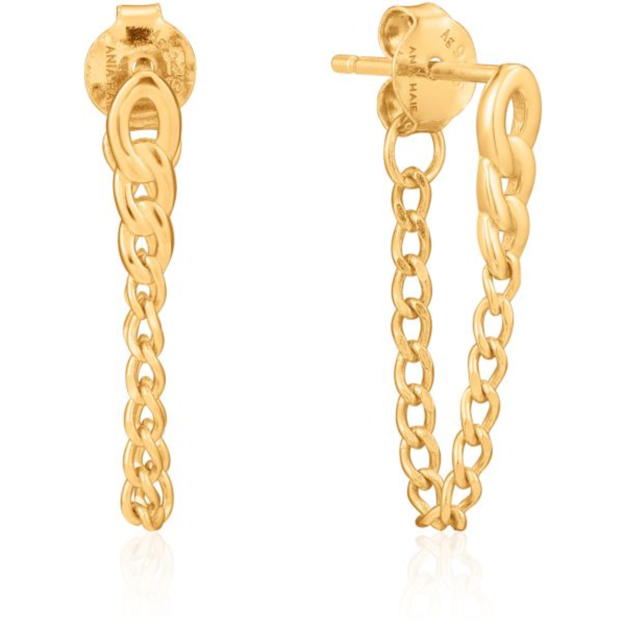 Gouden oorstekers van Ania Haie met een klein gouden kettinkje als hanger.