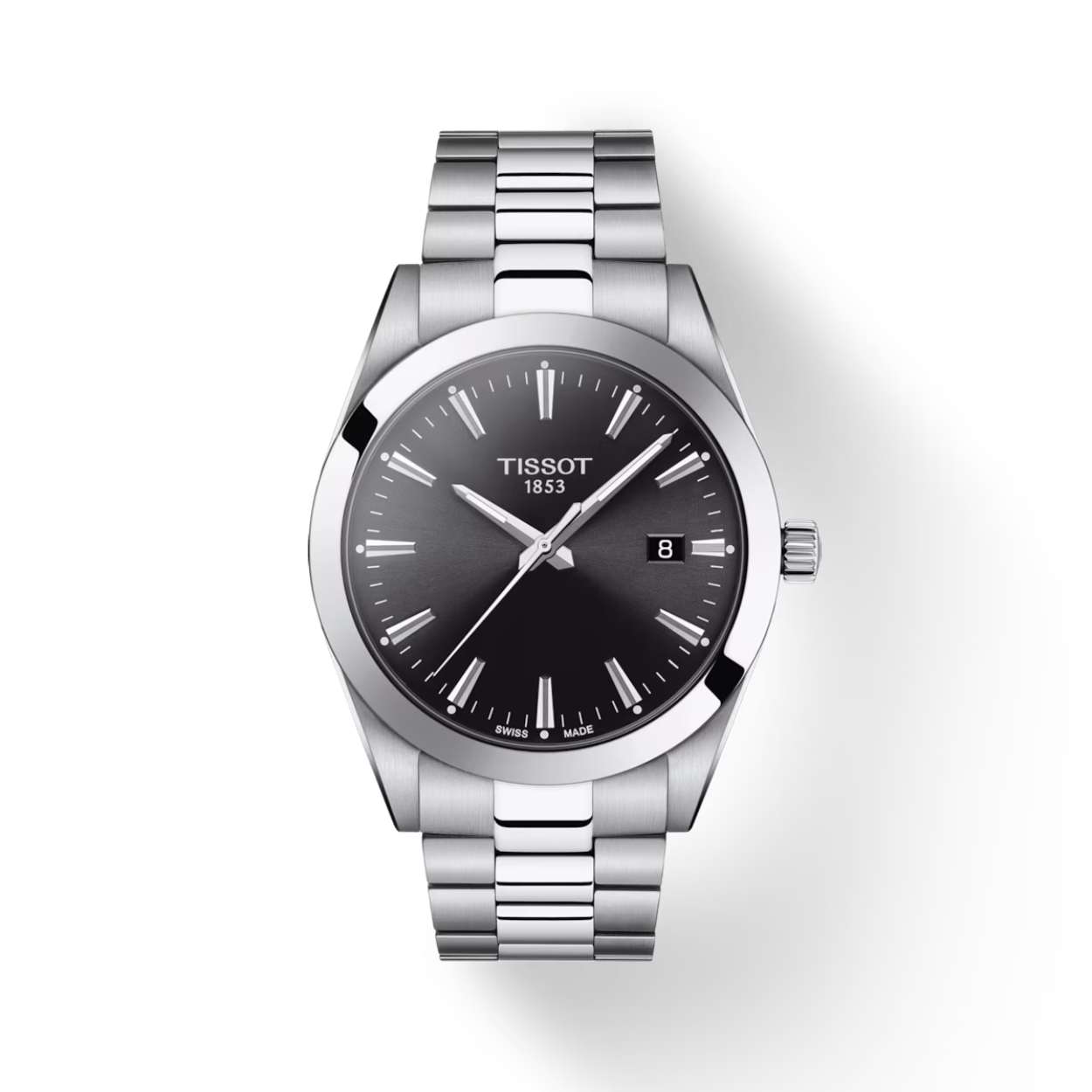 Het modieuze horloge met het referentienummer T1274101105100 is uitgerust met een Zwitsers Quartz-uurwerk, welke zeer nauwkeurig de tijd weergeeft. Het uurwerk is geplaatst in een hoogwaardige roestvrij edelstalen horlogekast, waar op analoge wijze de tijd op een zwarte wijzerplaat wordt aangegeven. De wijzers en indexen zijn voorzien van een praktische lichtgevende coating voor een optimale leesbaarheid. De edelstalen horlogeband T605044596 is aan de ronde horlogekast van 40 mm. gemonteerd, voorzien van een vouwsluiting.


Het uurwerk van het Tissot horloge is uitgevoerd met een datumvenster, waar dus naast de tijd ook de juiste datum wordt weergegeven. Het horloge met een gewelfd krasbestendig saffierglas heeft een waterdichtheid van 10 ATM (100 meter), waardoor het uurwerk goed bestand is tegen water en andere stoffen van buitenaf. De horloges uit de Tissot Gentleman collectie zijn stijlvolle modellen voor de man van vandaag. De Tissot Gentleman kan zowel op het werk als in de vrije tijd worden gedragen, bij formele en informele gelegenheden, bij sportieve of zakelijke evenementen.
