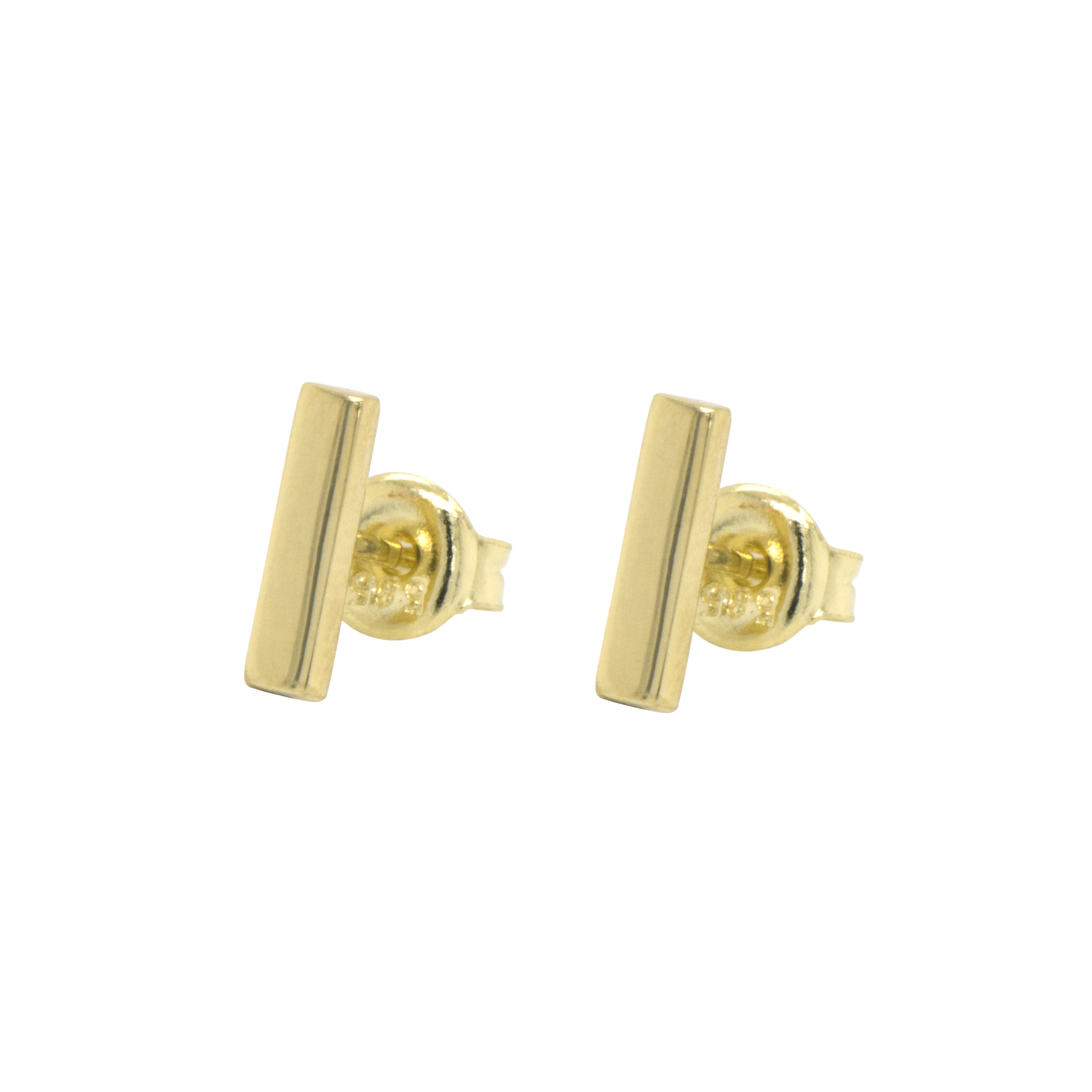 Deze geel gouden oorstekers hebben een rechthoekige vorm en zijn volledig glad gepolijst. Met een lengte van 9mm zijn deze oorstekers erg mooi van formaat.