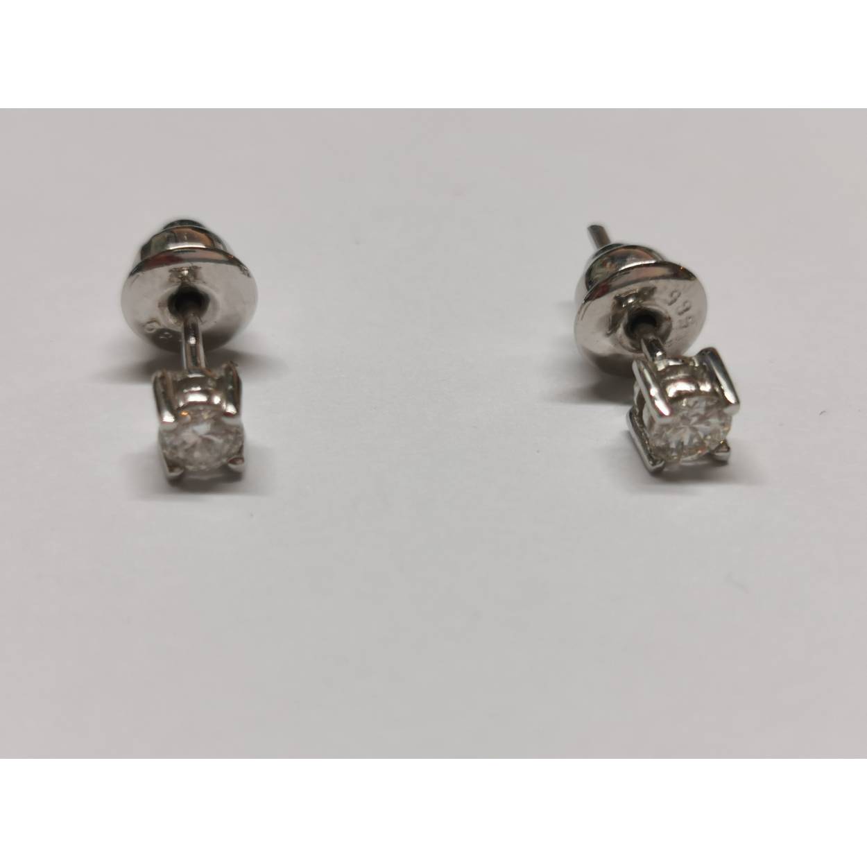 14 Karaat wit gouden oorstekers met diamant 