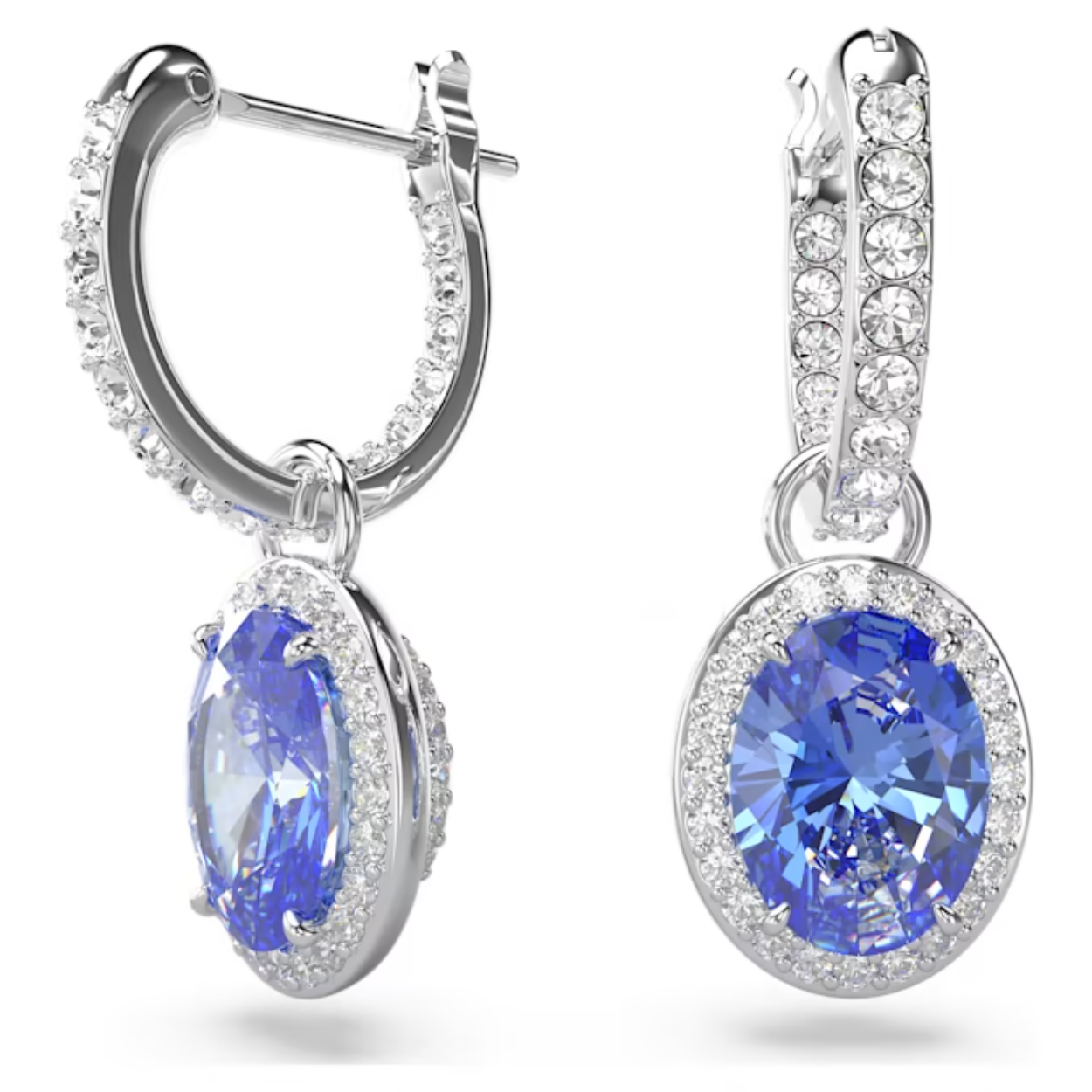 De schoonheid van kristallen wordt perfect door deze glanzende oorbellen uit de Constella-lijn gevangen. Elk sieraad heeft een rhodium toplaag, is aan een gekristalliseerde mini-oorring bevestigd en heeft een afneembaar motief dat is gemaakt van blauw Swarovski Zirkonia en een pavé van ronde heldere kristallen. Een stralende keuze uit ons universum sieraden dat door de sterrenhemel wordt belicht.