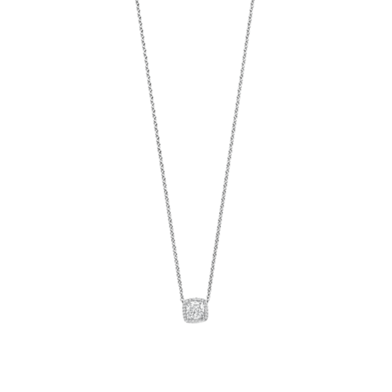 Ontdek dagelijkse verfijning met dit TI SENTO zilveren hanger-collier 34104ZI. Een kussengeslepen witte zirconia, omlijst door een fijne pav&eacute; van briljant geslepen stenen, vormt het stralende middelpunt van dit elegante ontwerp. De hanger is naadloos ge&iuml;ntegreerd in een fijn zilveren collier en cre&euml;ert zo een zuiver, sierlijk silhouet dat subtiel op het sleutelbeen rust. Vervaardigd uit hoogwaardig 925 sterling zilver en afgewerkt met platinakleurige rhodium biedt dit collier langdurige glans en weerstand tegen verkleuring. Met een formaat van 8 mm maakt het middelpunt een verfijnde maar opvallende indruk, ideaal om zakelijke outfits een vleugje fonkeling te geven of je favoriete sieradenstack te verrijken. Dit tijdloze collier vormt de brug tussen solitaire sieraden en halo-ontwerpen, waardoor het een veelzijdige keuze is voor cadeaus, bruidsstyling of dagelijks gebruik. Nikkelvrij en hypoallergeen, het garandeert blijvend comfort en verfijnde elegantie in elk moment.
