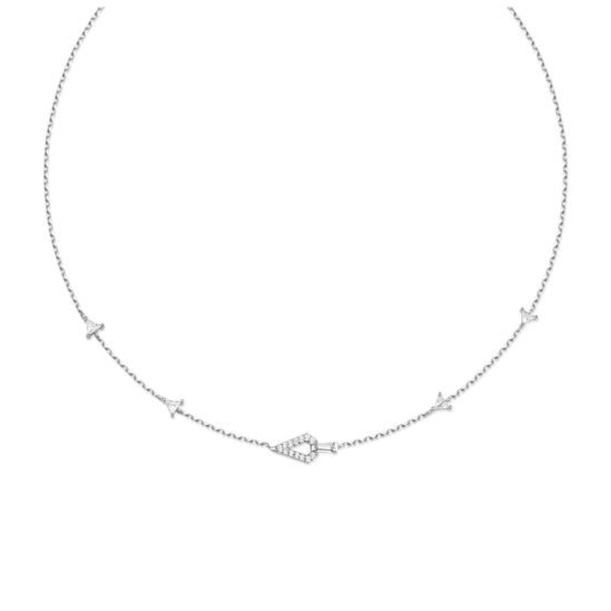 Verfraai je juwelengarderobe met onze prachtige halsketting. Met holle en stevige geometrische vormen afgewerkt met zirkonia s is deze eigentijdse ketting het perfecte stapelbare sieraad voor elke gelegenheid. 

HET MERK
Geïnspireerd door de laatste fashion trends is Ania Haie het toonaangevende sieradenmerk voor hoogkwalitatieve maar ook betaalbare zilveren sieraden, zonder op de kwaliteit in te leveren. Iedere collectie is gebaseerd op de laatste catwalktrends, waardoor Ania Haie snel tot hét sieradenmerk voor stijlbewuste consumenten is verkozen. Elk sieraad wordt ontworpen om te combineren met andere sieraden waardoor je je eigen look kunt creëren. Maar ook zijn Ania Haie sieraden opvallend genoeg om op zichzelf te dragen.

SPECIFICATIES
- Ania Haie
- Ketting
- Lengte 45cm
- 925 zilver met gold/ rhodium plating
- AH N059-03H