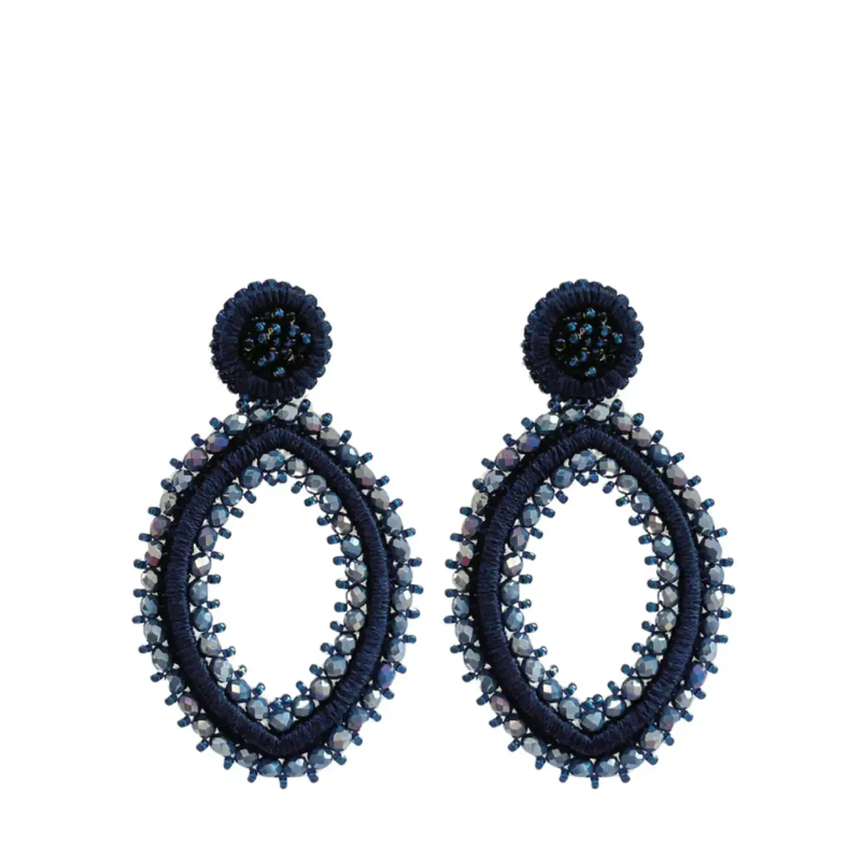Paulie Pocket oorhangers Tarah Navette Dark Blue
Ben je op zoek naar luxe statement oorbellen? Dan zijn deze prachtige oorhangers onmisbaar in jouw sieraden collectie.