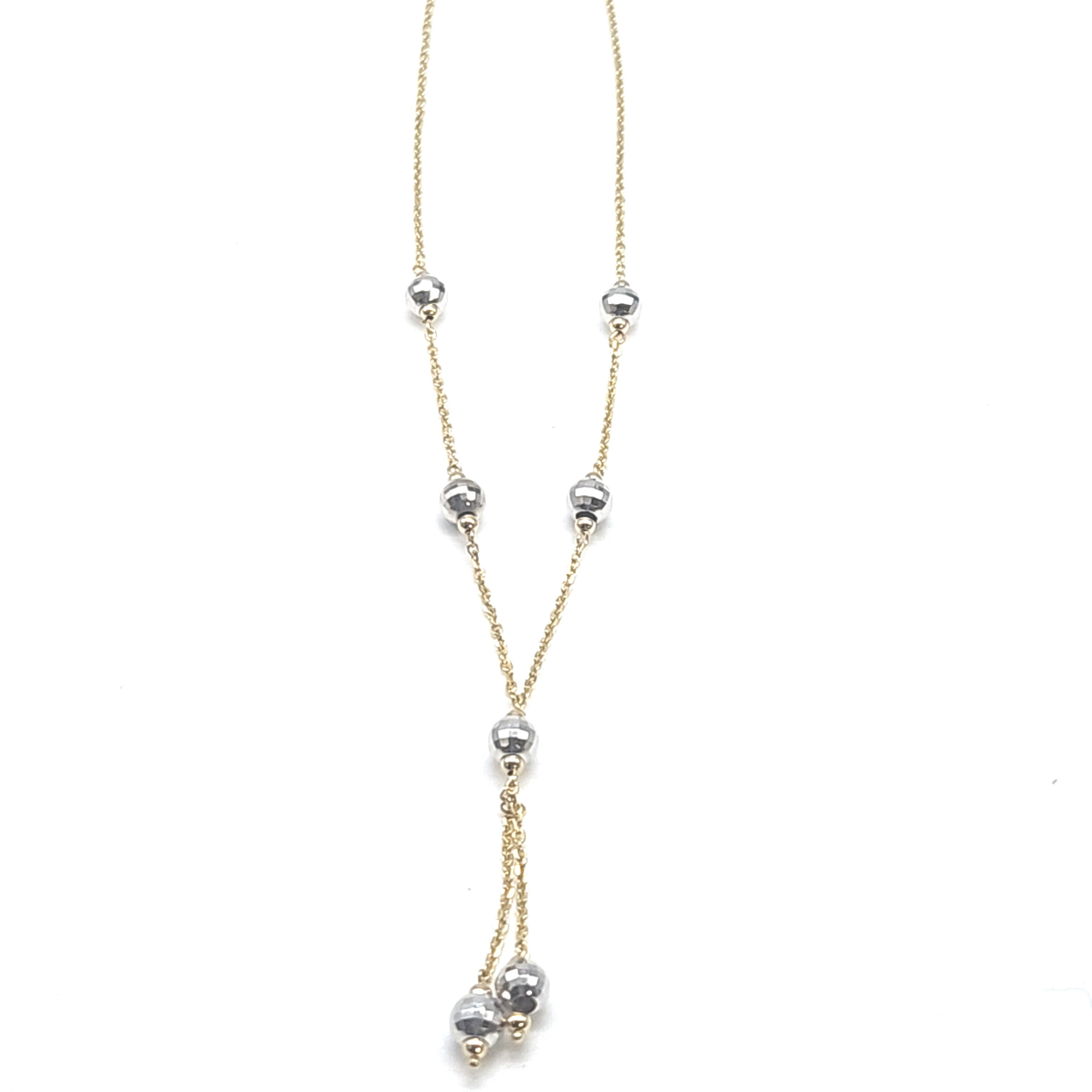 14k geelgoud en witgoud ketting.  Deze ketting is een prachtig sieraad dat de perfecte balans vindt tussen elegantie en stijl. Deze schakelketting is vervaardigd in 14 karaat wit/geel goud  waardoor het een duurzaam en kwalitatief hoogwaardig sieraad is. De ketting heeft een mooie draaglengte van 45 cm.