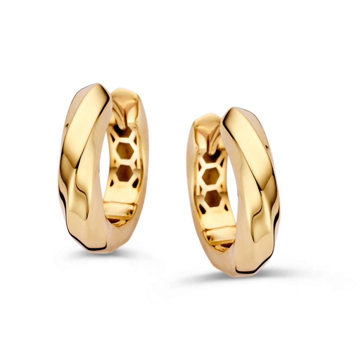 Dit zijn oorringen van Excellent Jewelry in de kleur geel