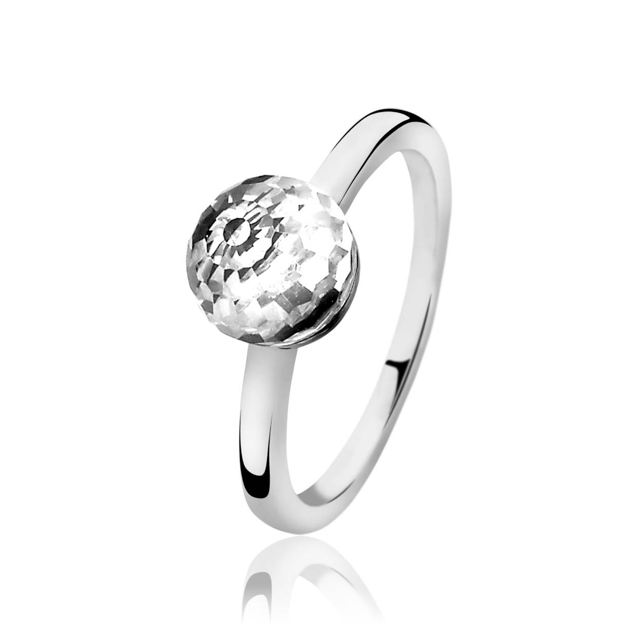 ZINZI zilveren ring met 8mm ronde grote witte Swarovski crystal. Deze crystals van Swarovski zijn nieuw en uniek door de vele facetten. De ring is vervaardigd van eerste gehalte zilver (925) en met extra rodiumlaag voor mooie glans.